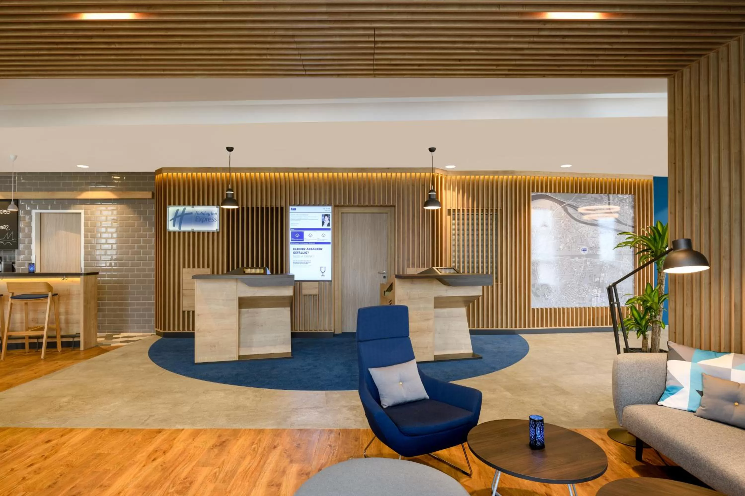 Lobby or reception in Holiday Inn Express Göttingen by IHG