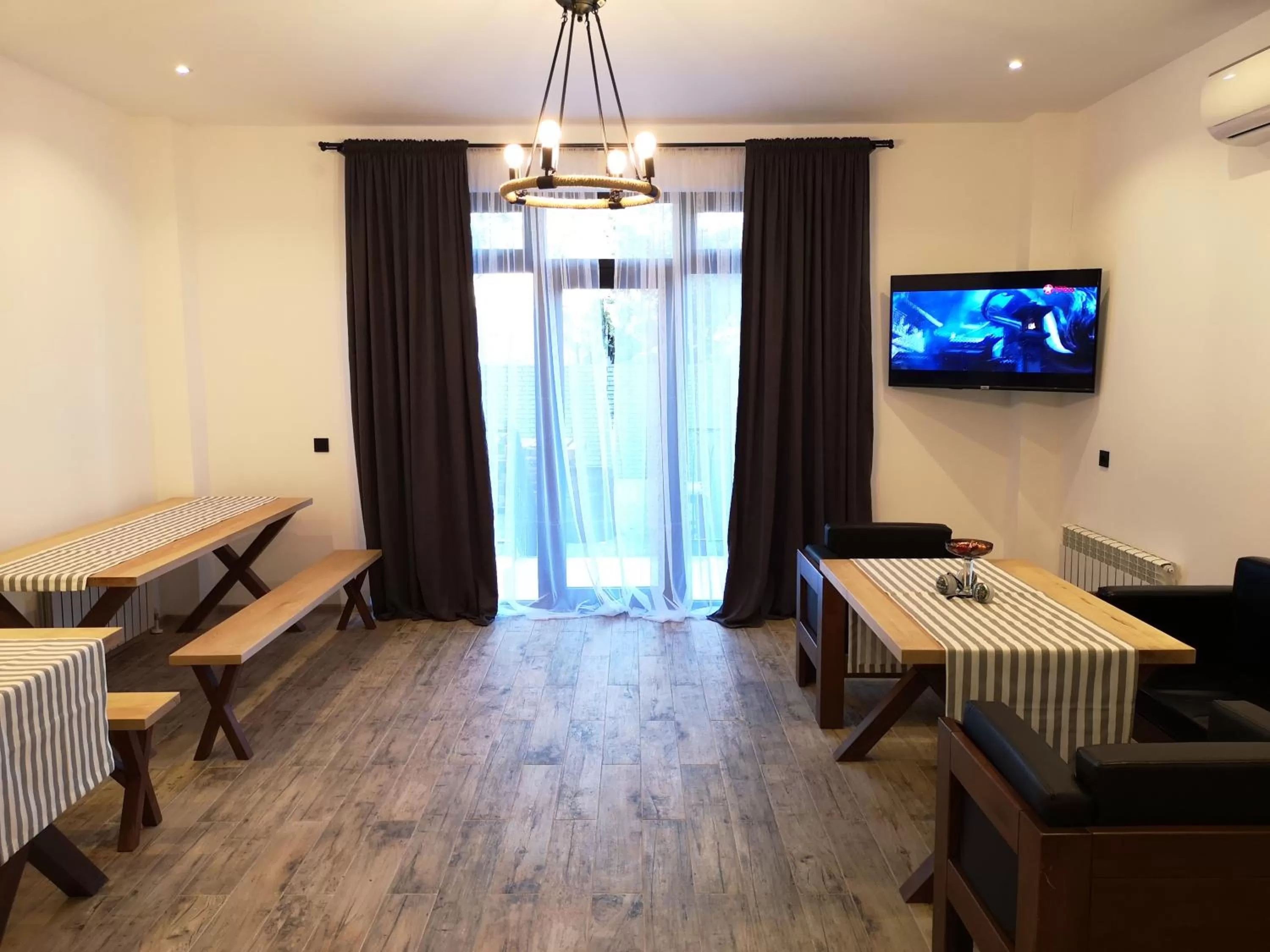 TV and multimedia, TV/Entertainment Center in Level Up Hotel & Restaurant