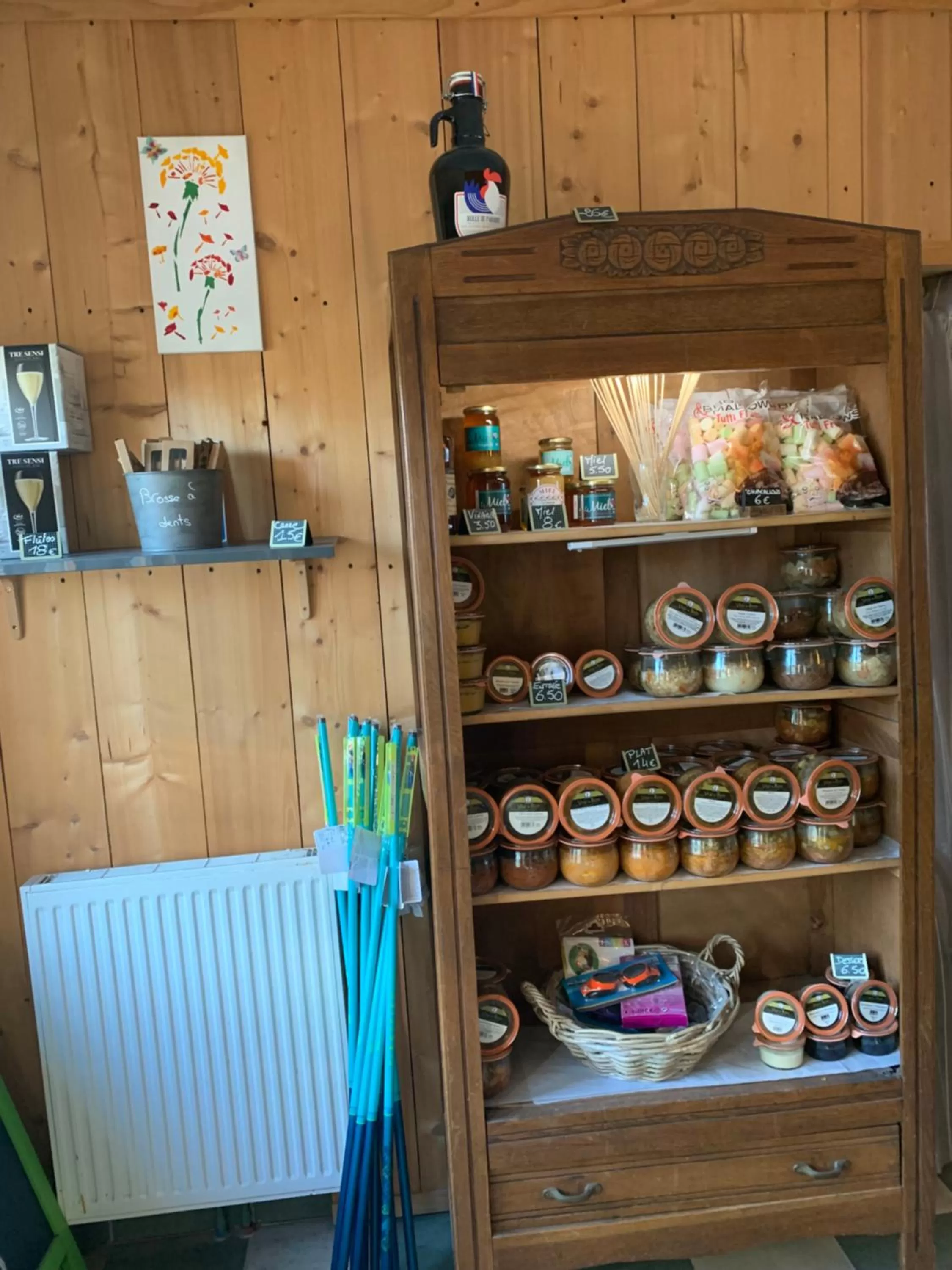 On-site shops in Le Village de la Champagne - Slowmoov