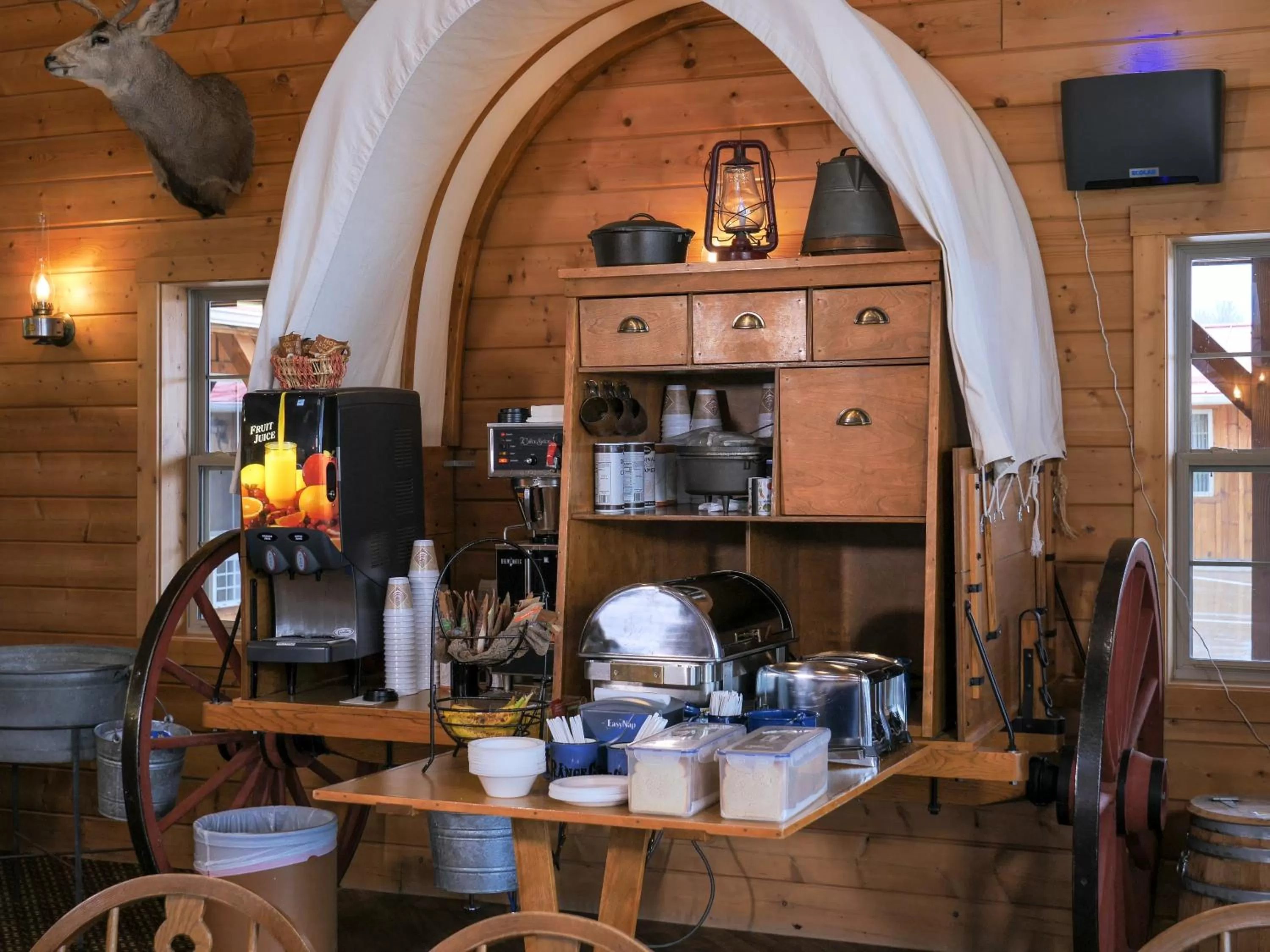 Restaurant/places to eat in Range Country Lodging