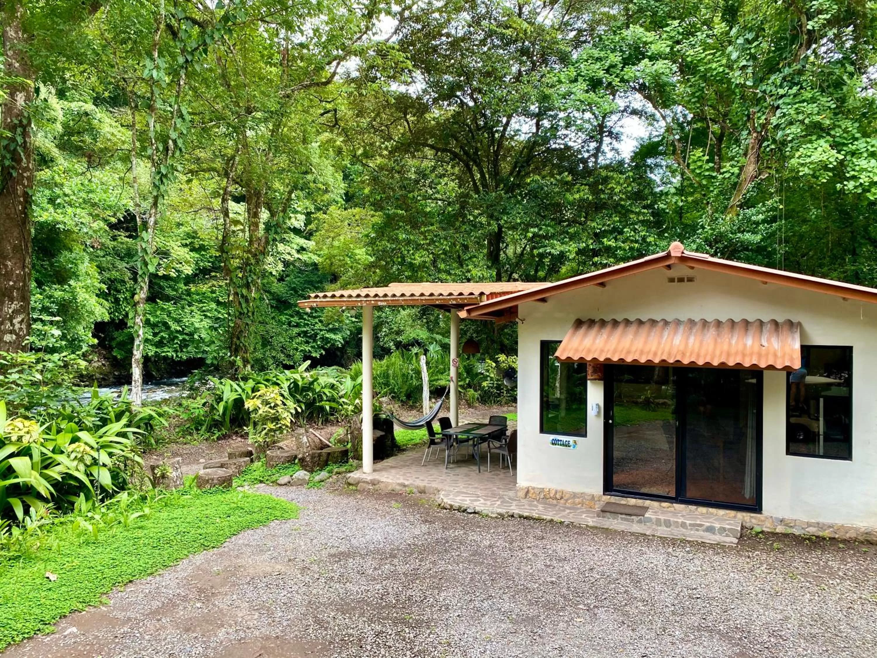 Facade/entrance, Property Building in Cabanas Rio Encantado