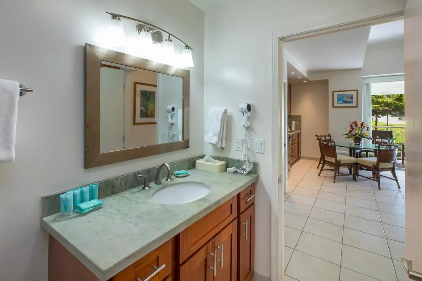 Unit #205 Park View 1 Bedroom in Waikiki Shore by Outrigger Unit #205 Park View 1 Bedroom in Waikiki Shore by Outrigger