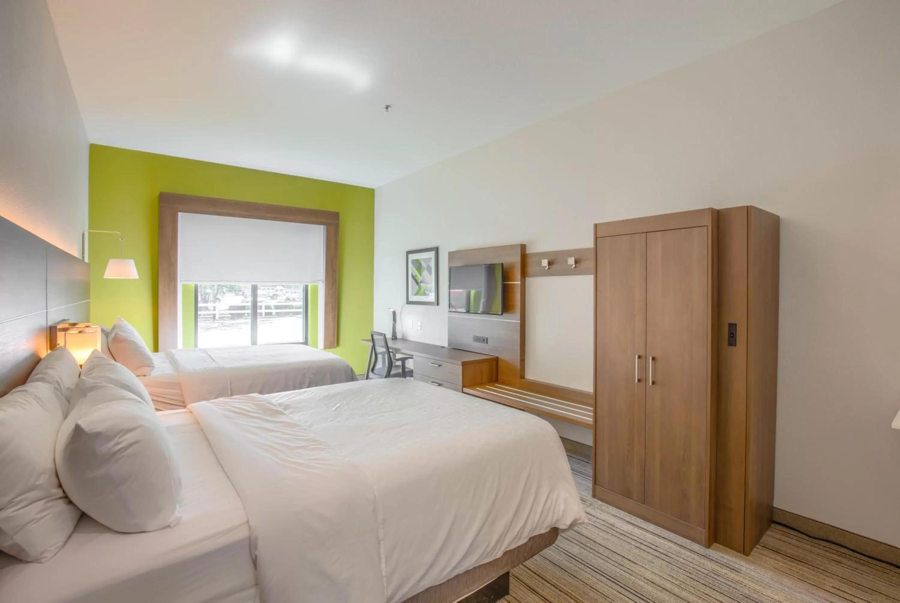 Photo of the whole room, Bed in Holiday Inn Express Hotel & Suites Gulf Shores by IHG