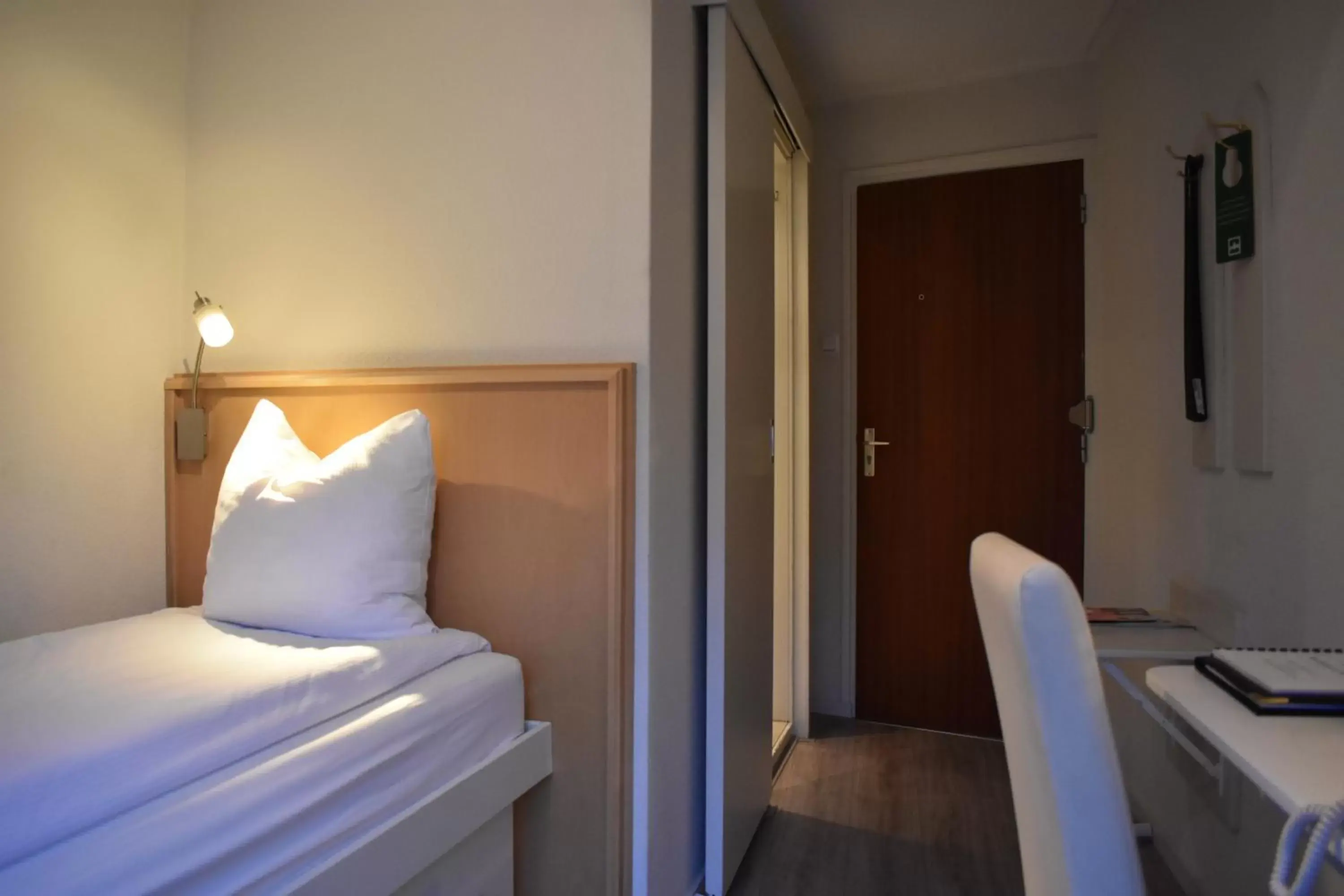 Single Room - single occupancy in Hotel Atlanta Single Room - single occupancy in Hotel Atlanta