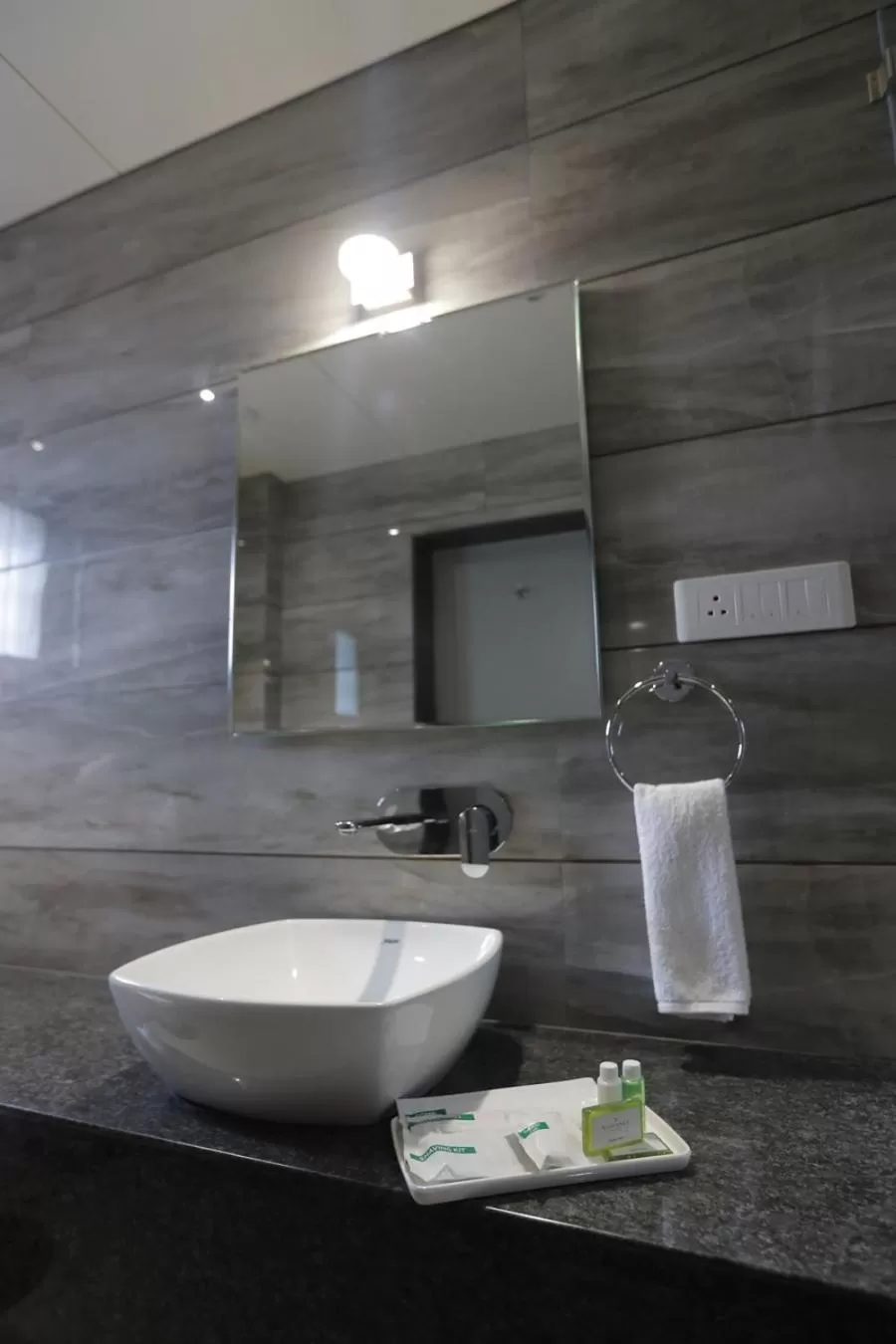 Bathroom in Hotel Radiance