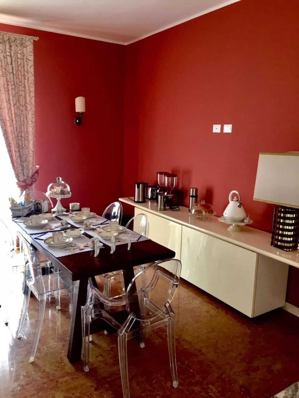 Communal lounge/ TV room in Allaportaccanto Bed & Breakfast