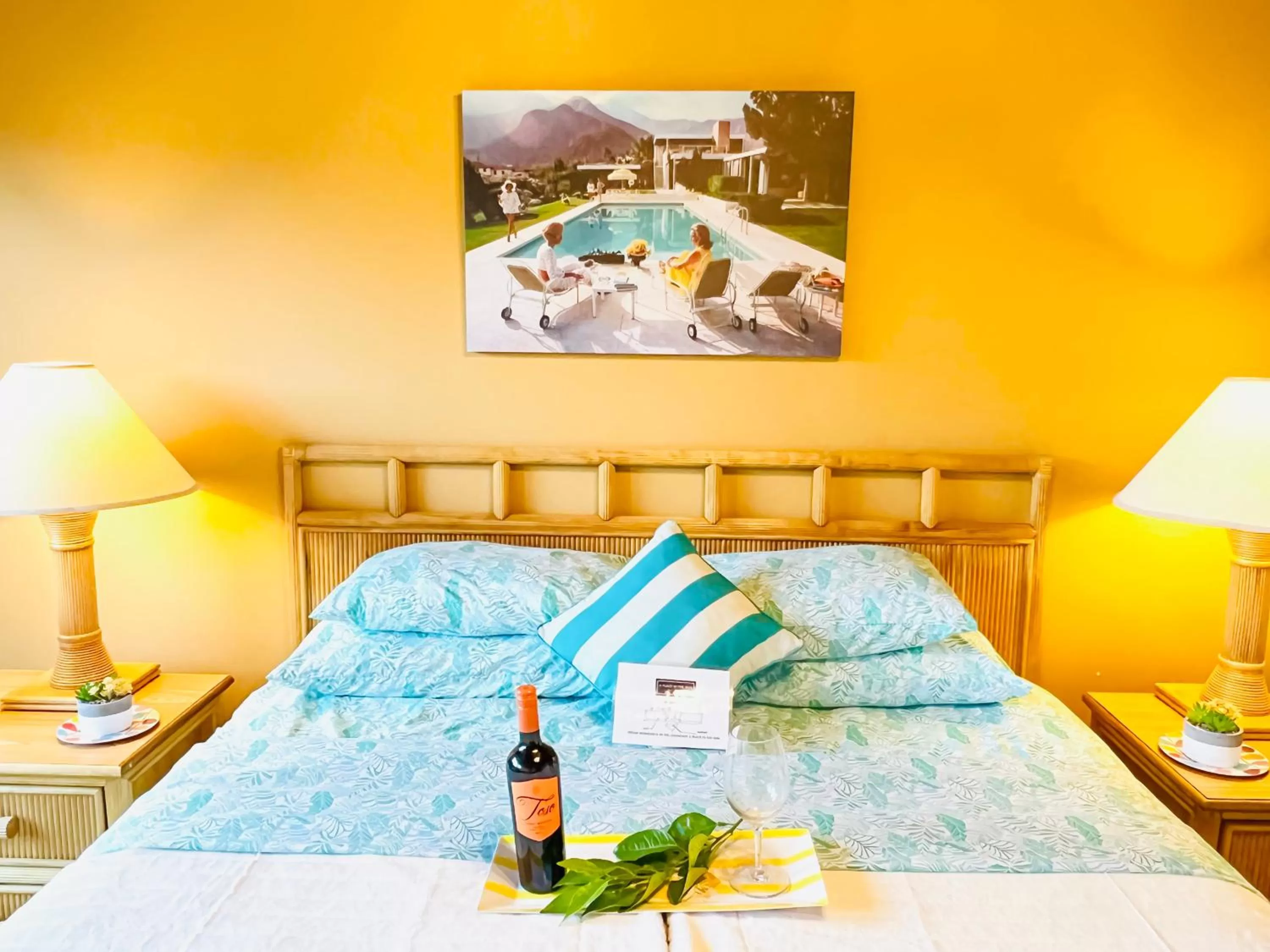 Bed in A PLACE IN THE SUN Hotel - ADULTS ONLY Big Units, 24h Heated Pool & Spa in 1 Acre Park Prime Location, DOG Friendly, TOP Midcentury Modern Boutique Hotel