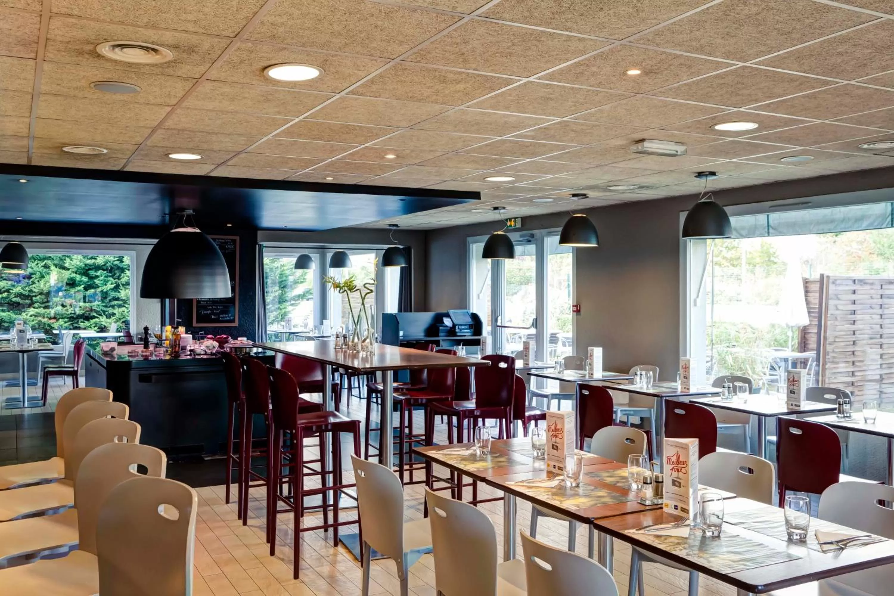 Restaurant/places to eat in Campanile Evry Ouest - Corbeil Essonnes