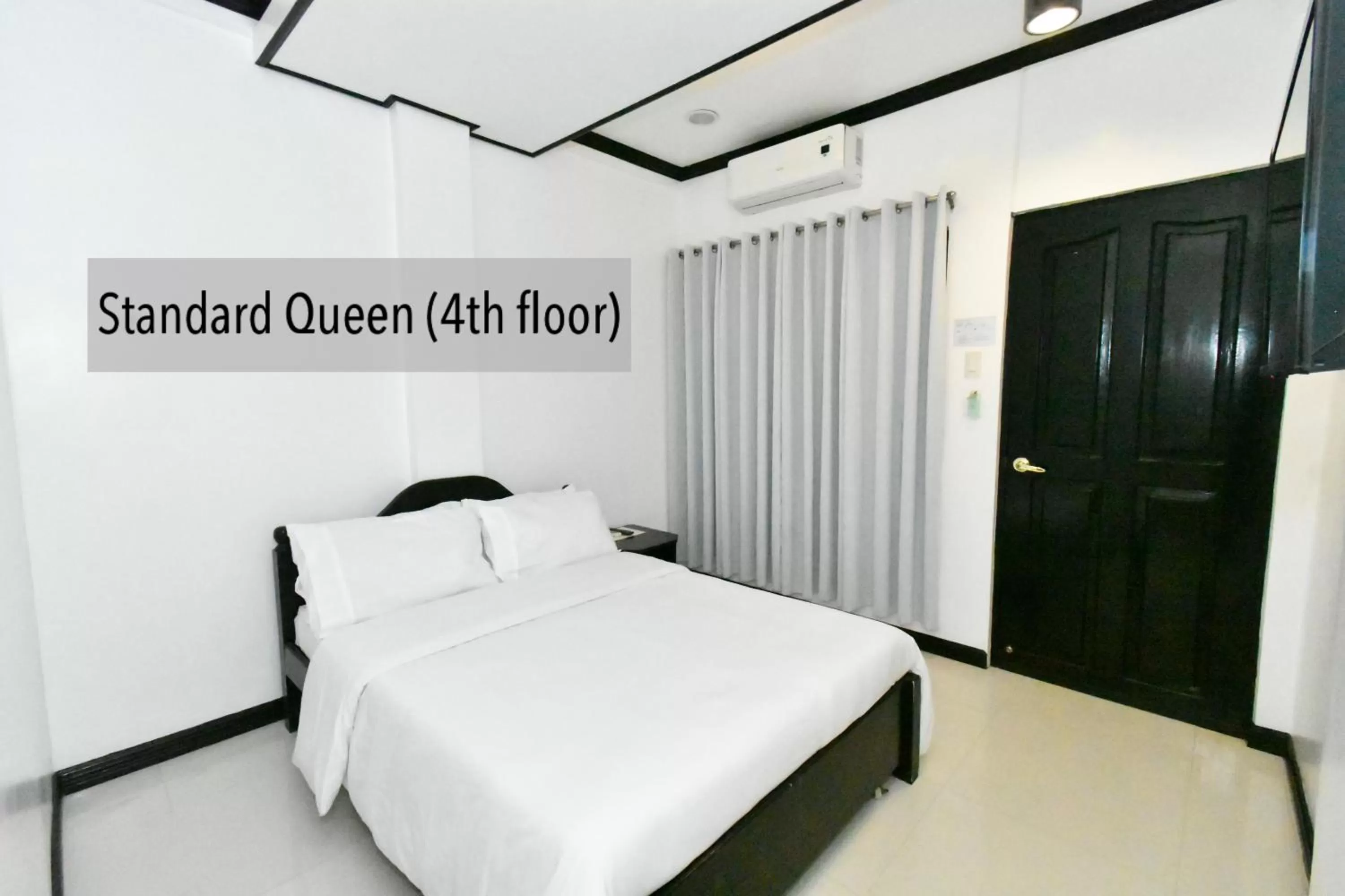 Queen Room in Swiftlets Inn