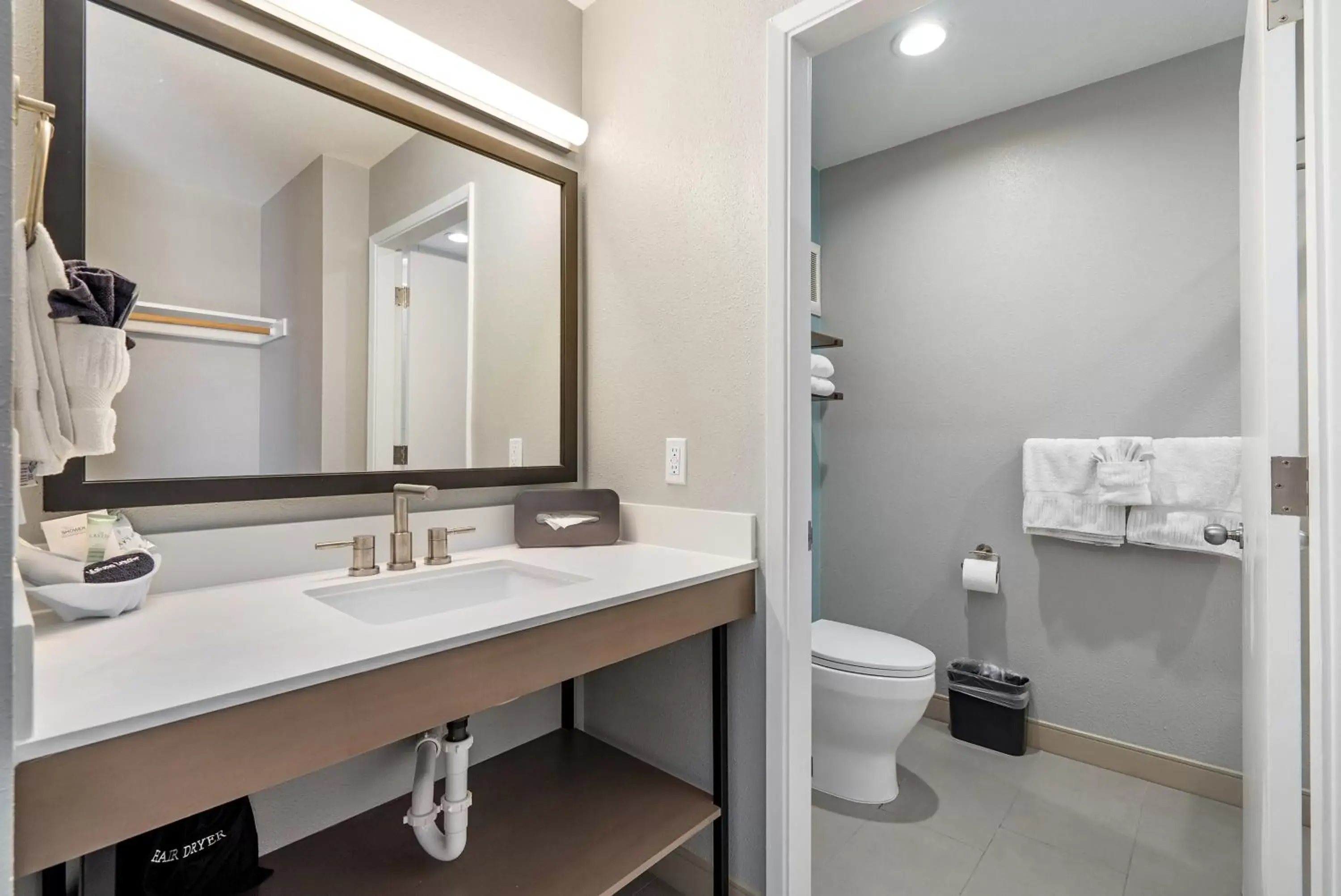 Partial Pier View Upstairs Two Queens. in Shoreline Inn...on the beach Partial Pier View Upstairs Two Queens. in Shoreline Inn...on the beach