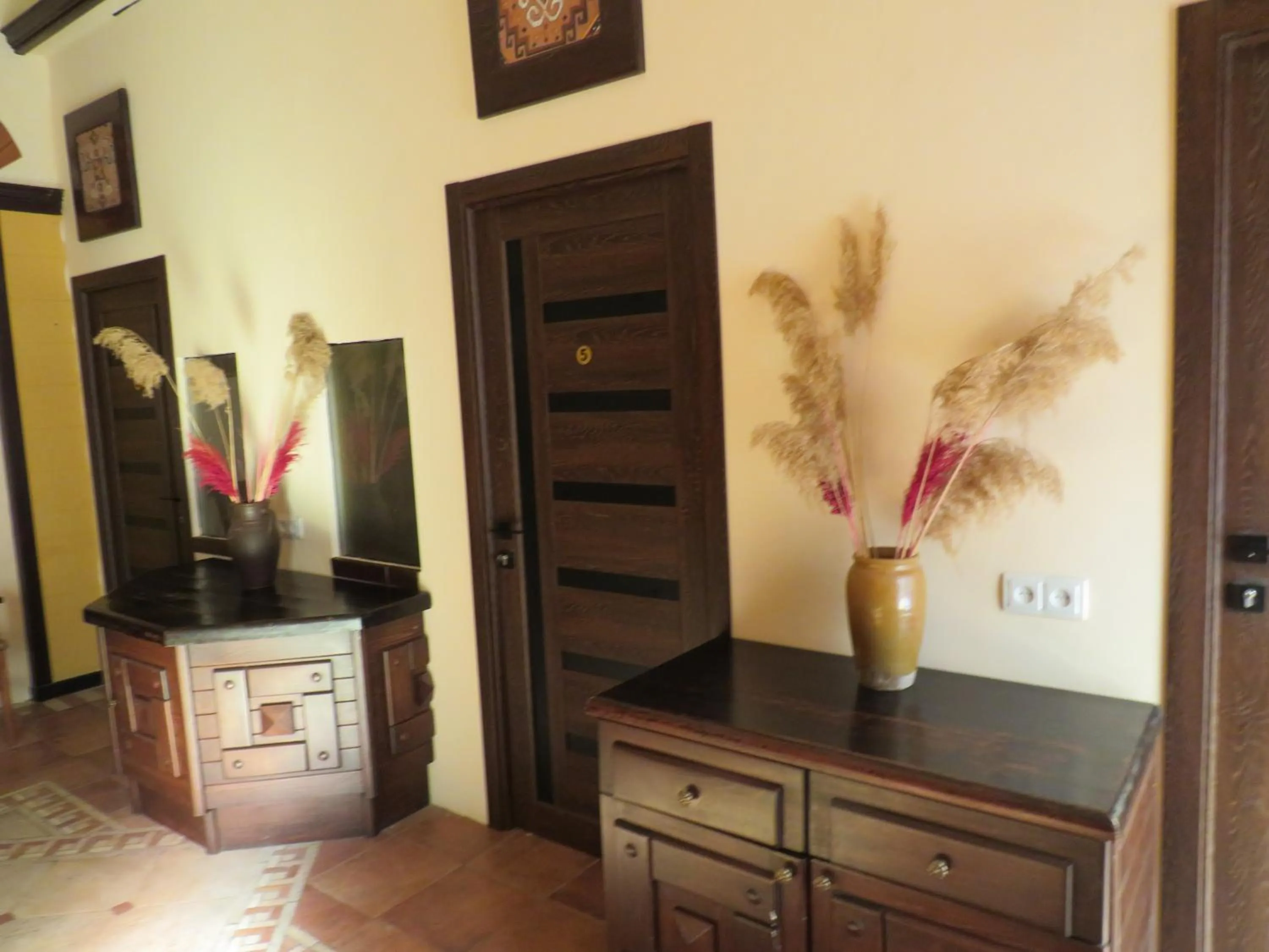 Facade/entrance in Hotel Jan & in the very center