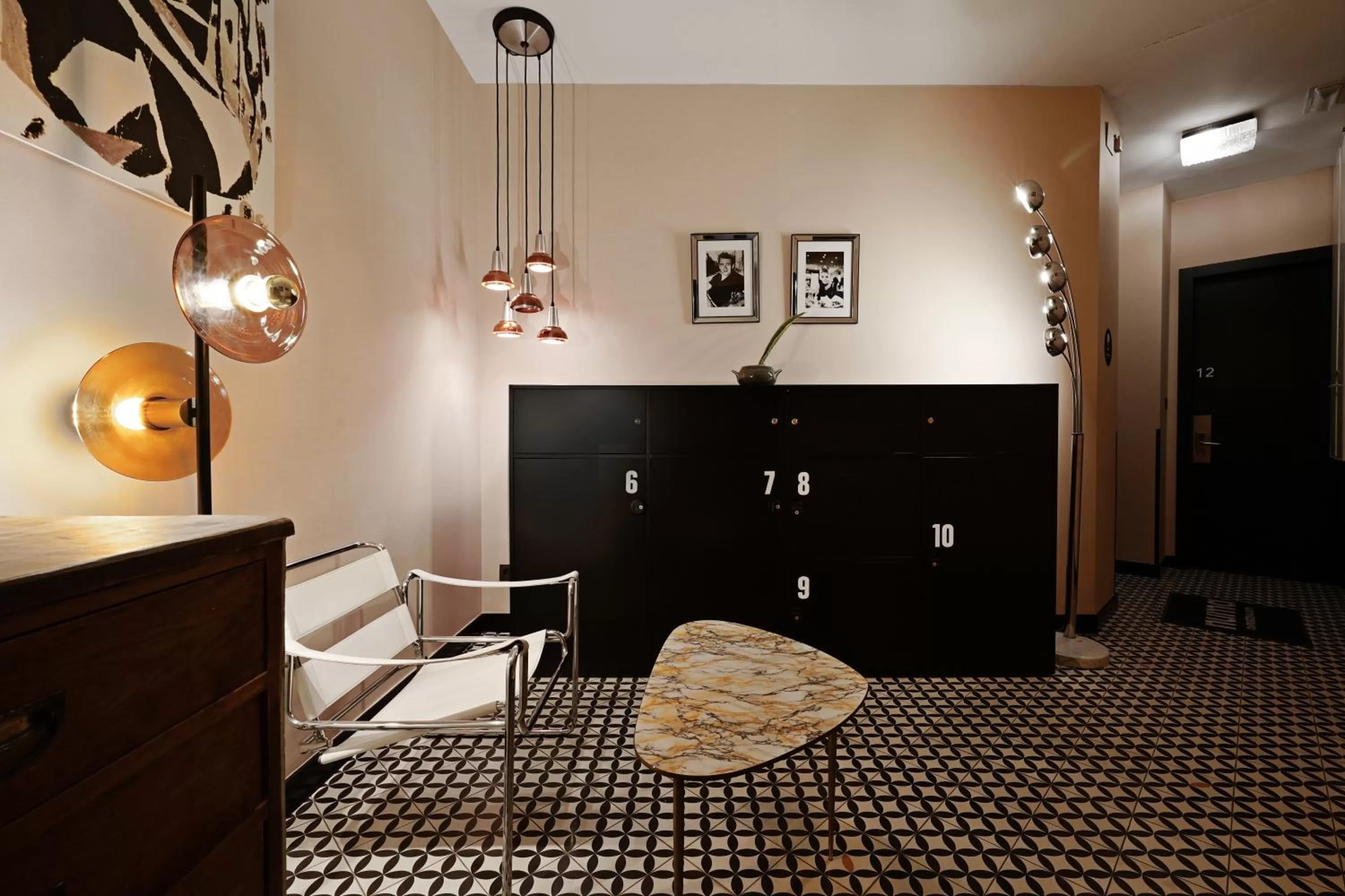 microwave in Numa Barcelona Roca