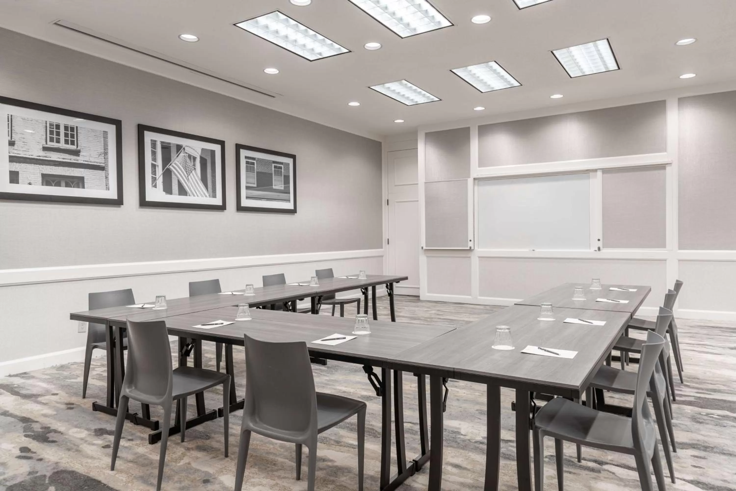 Meeting/conference room in Hilton Alexandria Mark Center