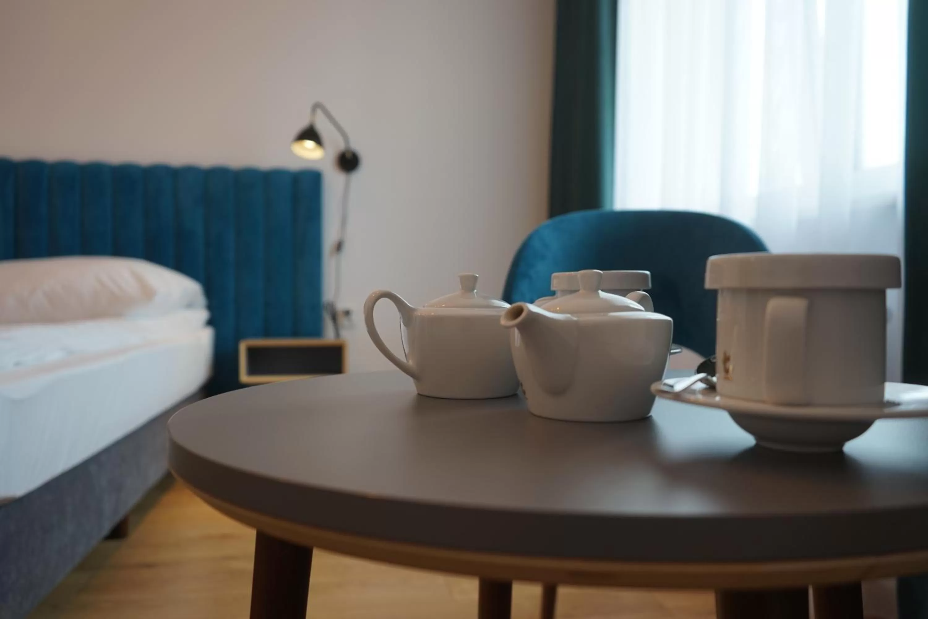 Coffee/tea facilities, Bed in HOTEL Art Cafe