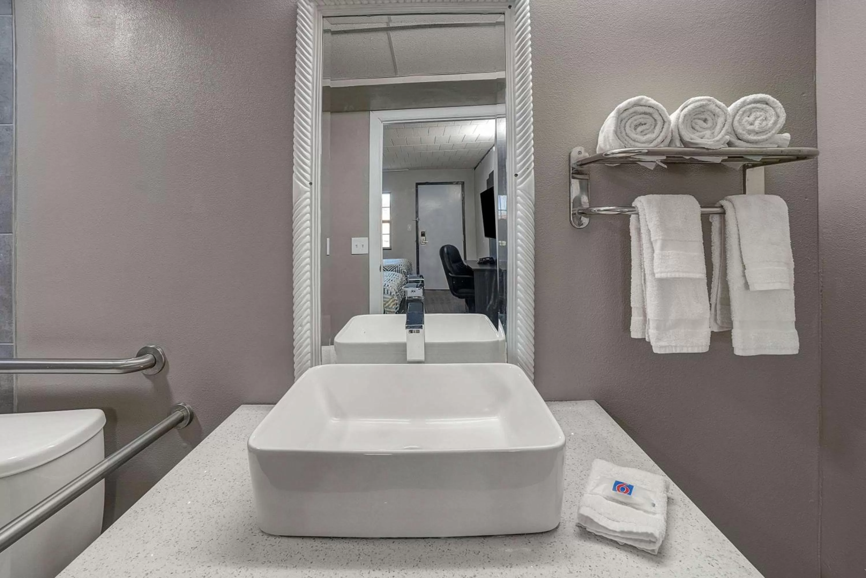 Photo of the whole room in Motel 6 Carlisle, PA - Cumberland Valley