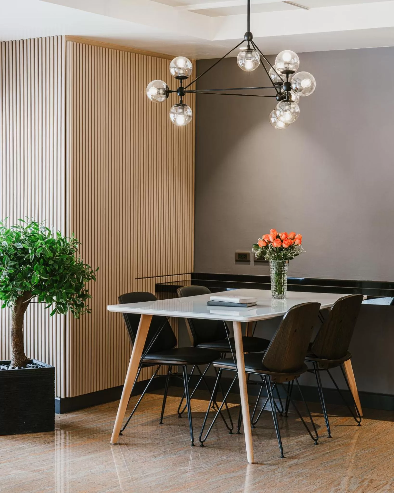 Communal lounge/ TV room in Season Place