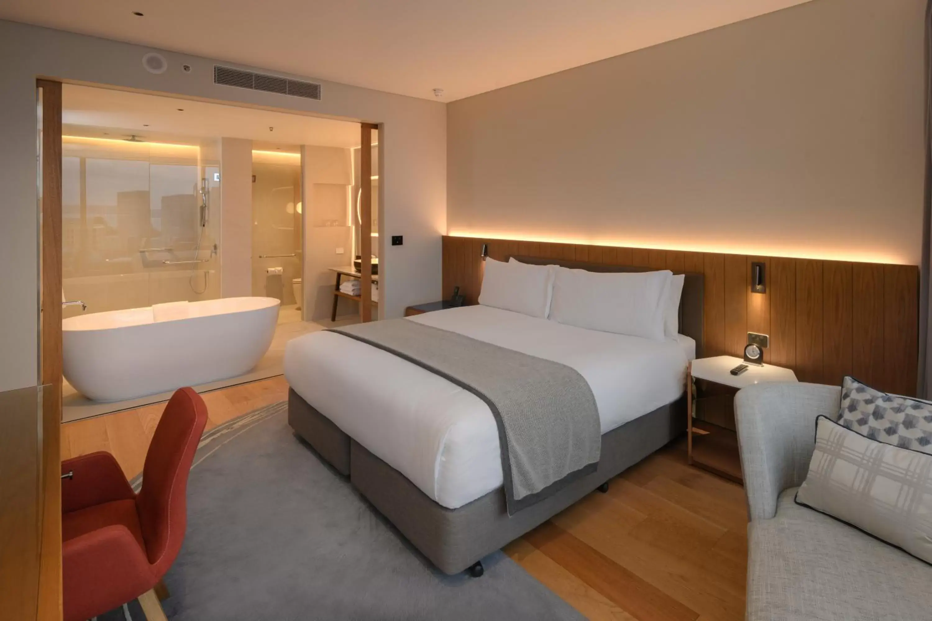 One-Bedroom King Suite with City View in Crowne Plaza Hobart by IHG One-Bedroom King Suite with City View in Crowne Plaza Hobart by IHG