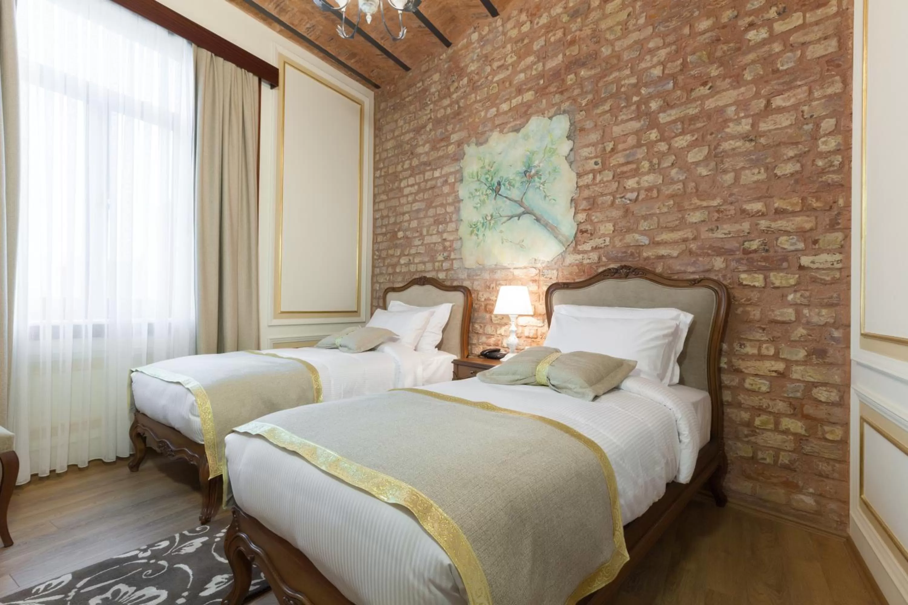 Other, Bed in Hotel Pera Parma