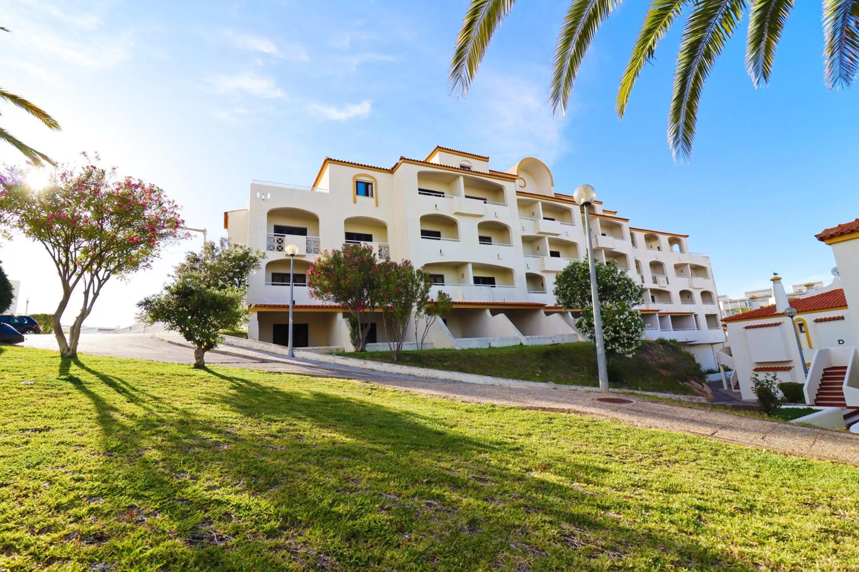 Property building in Bellavista Jardim By BeGuest