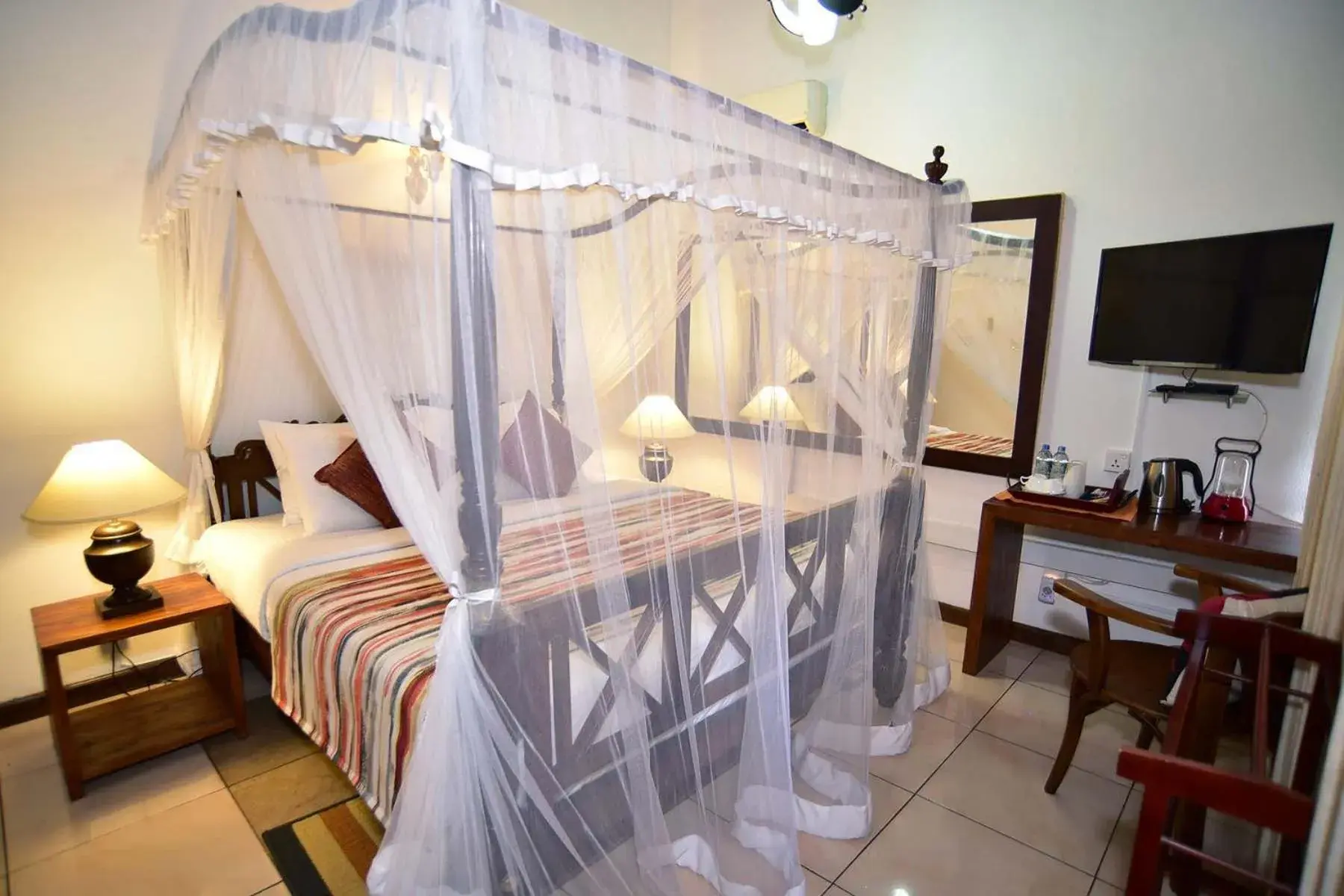 Deluxe Double Room with Bathtub in Colombo Villa Deluxe Double Room with Bathtub in Colombo Villa
