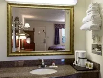 King Room - Smoking in Super 8 by Wyndham Eastland King Room - Smoking in Super 8 by Wyndham Eastland