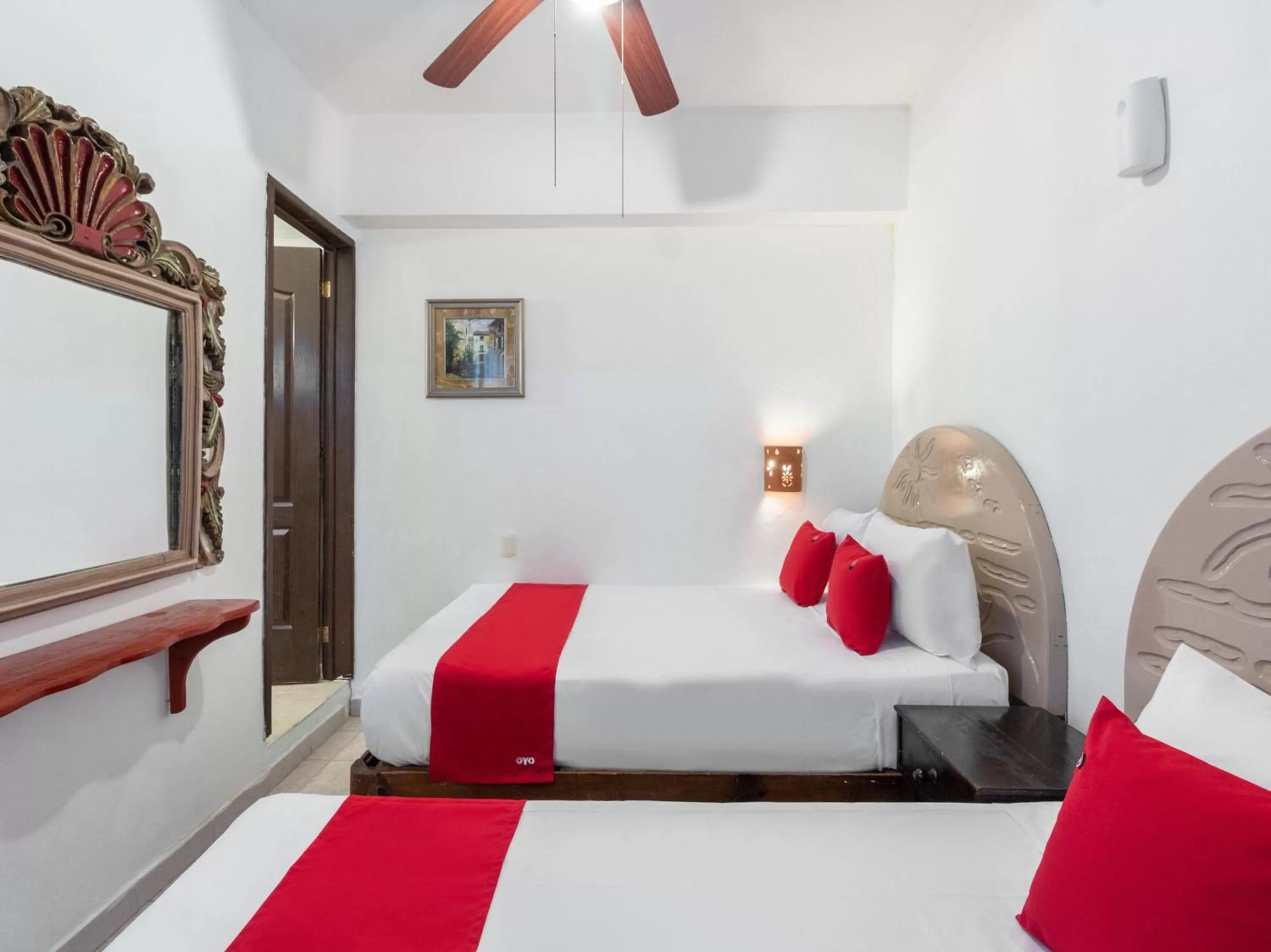 Photo of the whole room, Bed in Hotel Rath