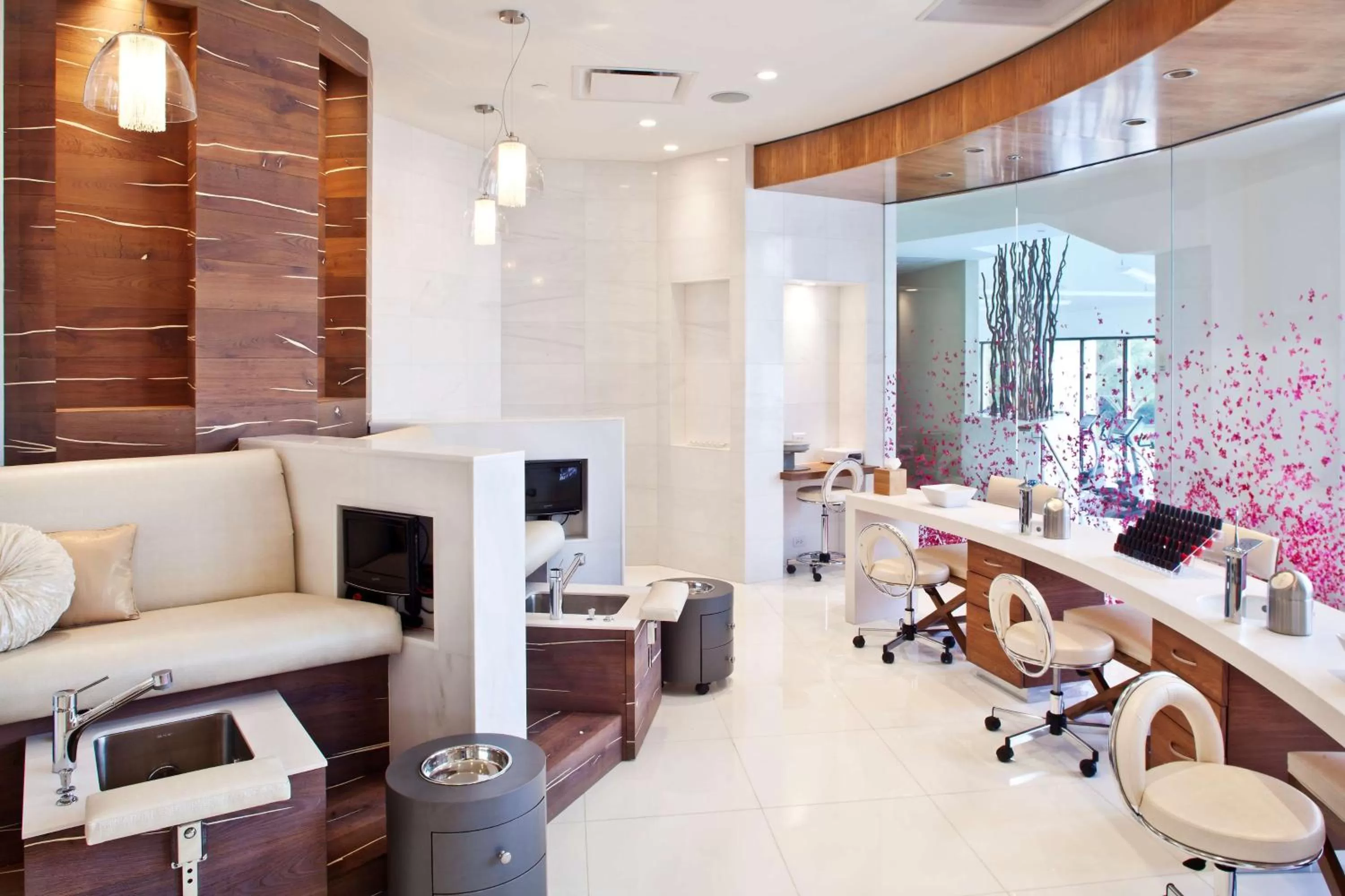 Spa and wellness centre/facilities in Tropicana Las Vegas a DoubleTree by Hilton Resort & Casino - Free Parking