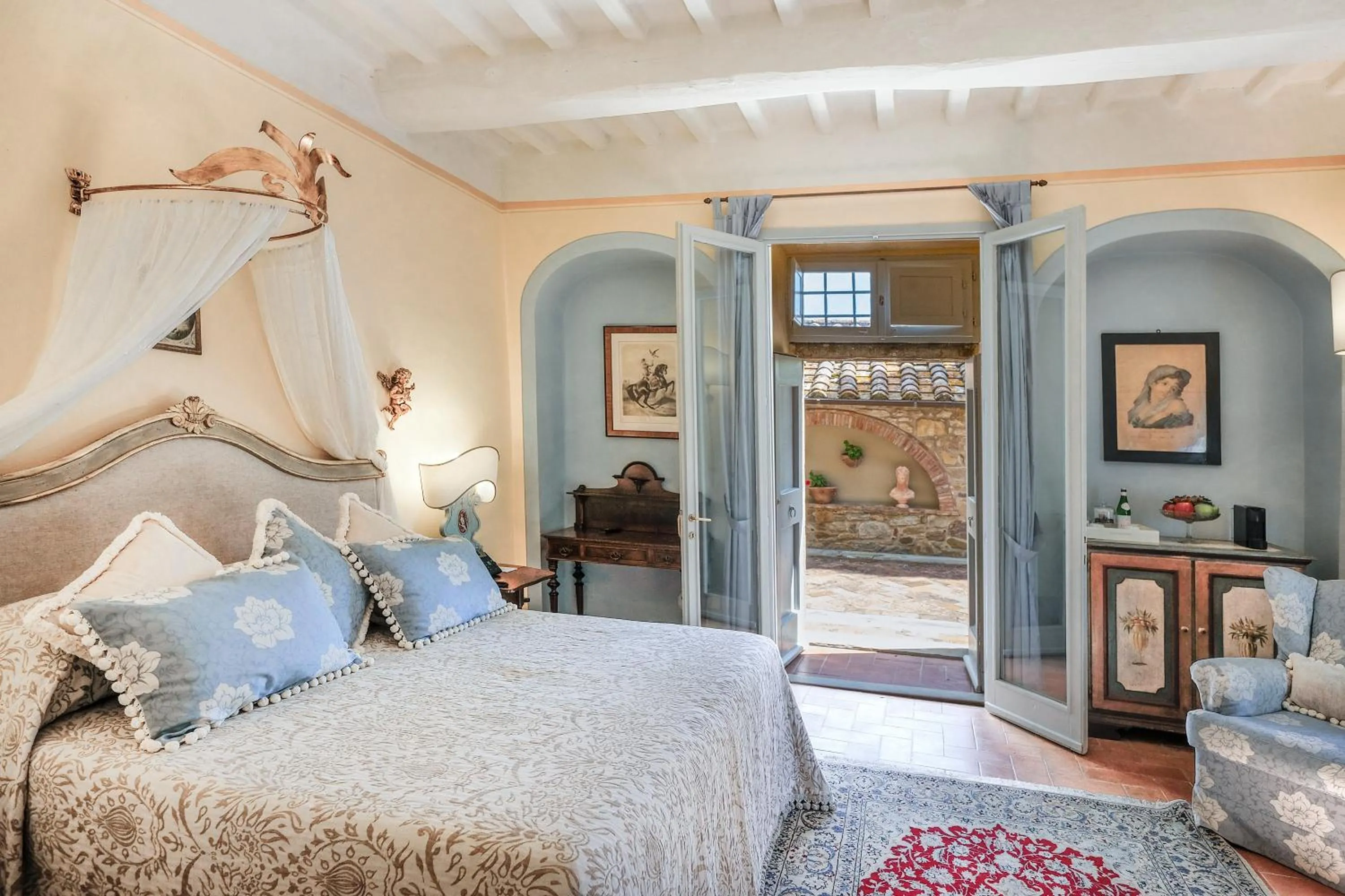 Bed in Il Falconiere Relais & Spa