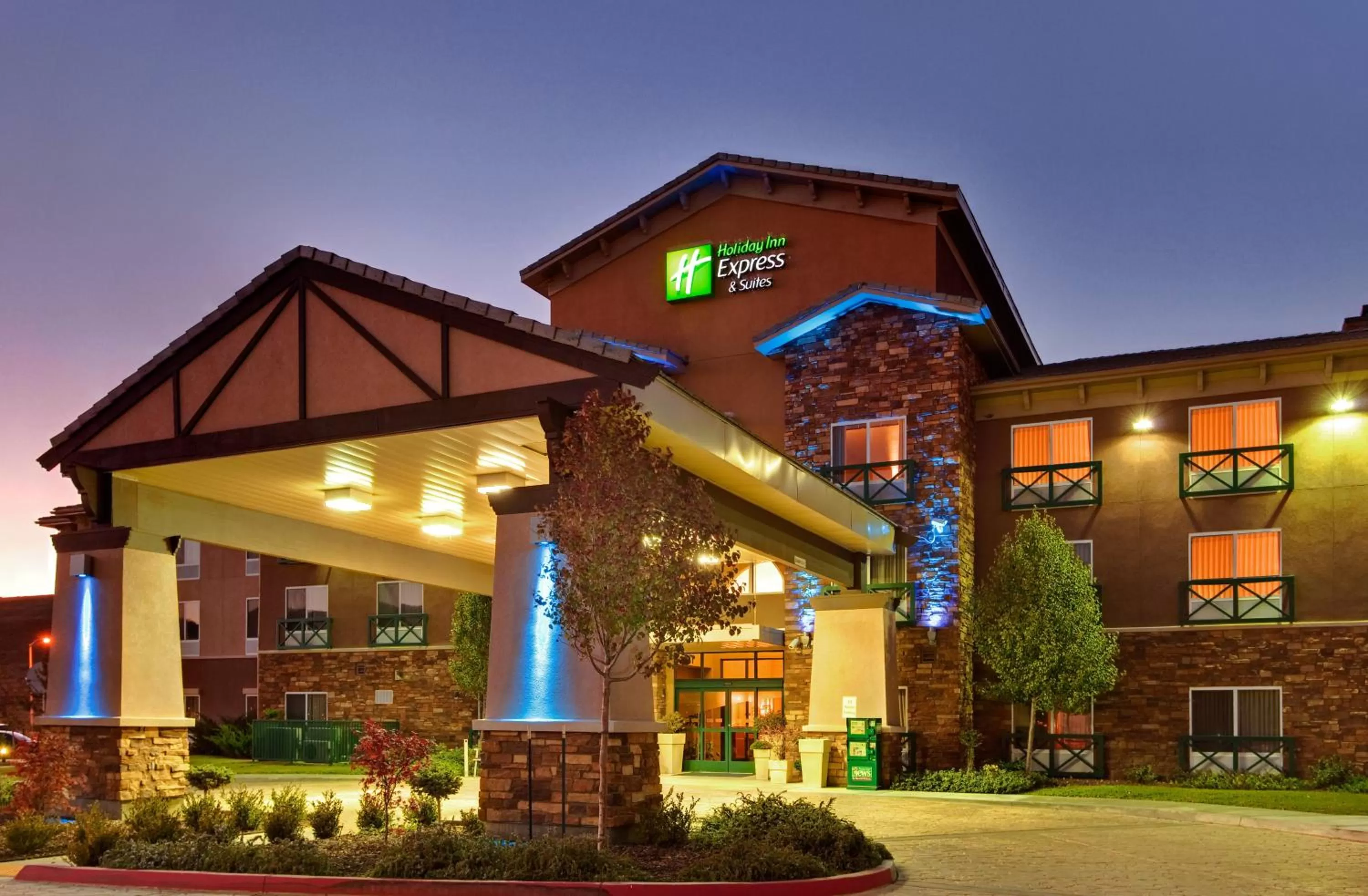 Property building in Holiday Inn Express Tehachapi by IHG