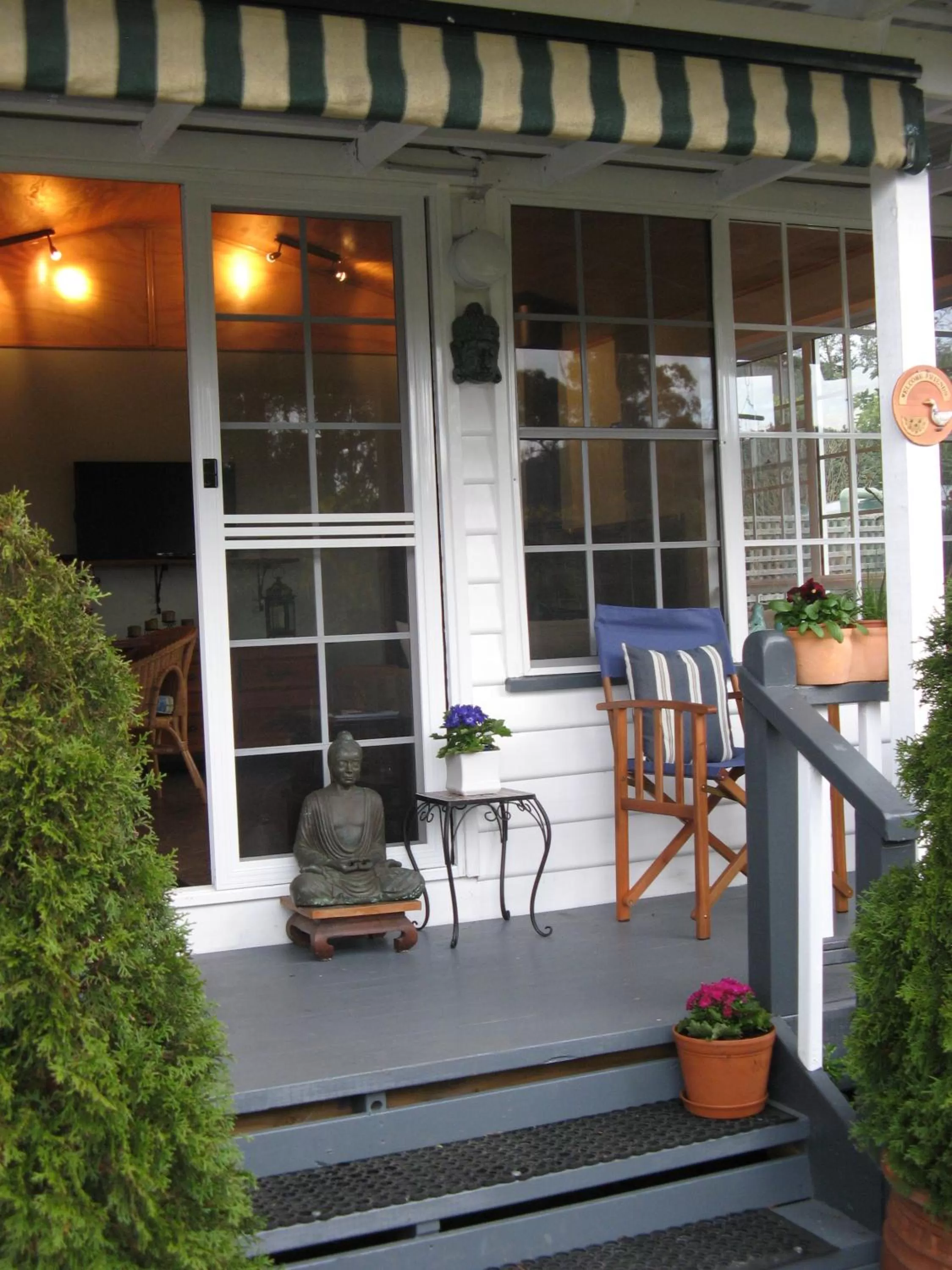 Communal lounge/ TV room in Hillside Bed and Breakfast