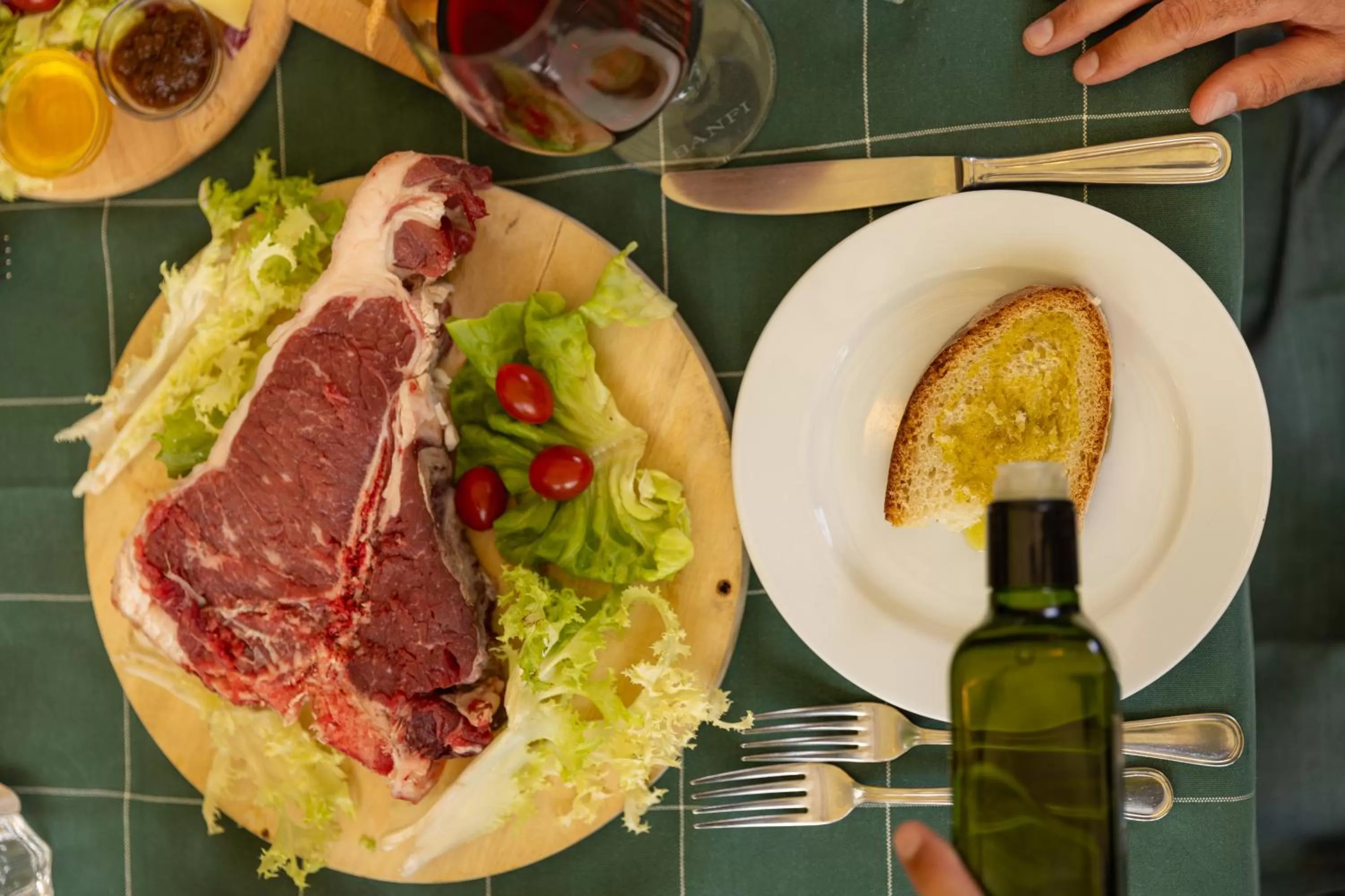 Food and drinks in PALAZZO DEL CAPITANO Wellness & Relais - Luxury Borgo Capitano Collection