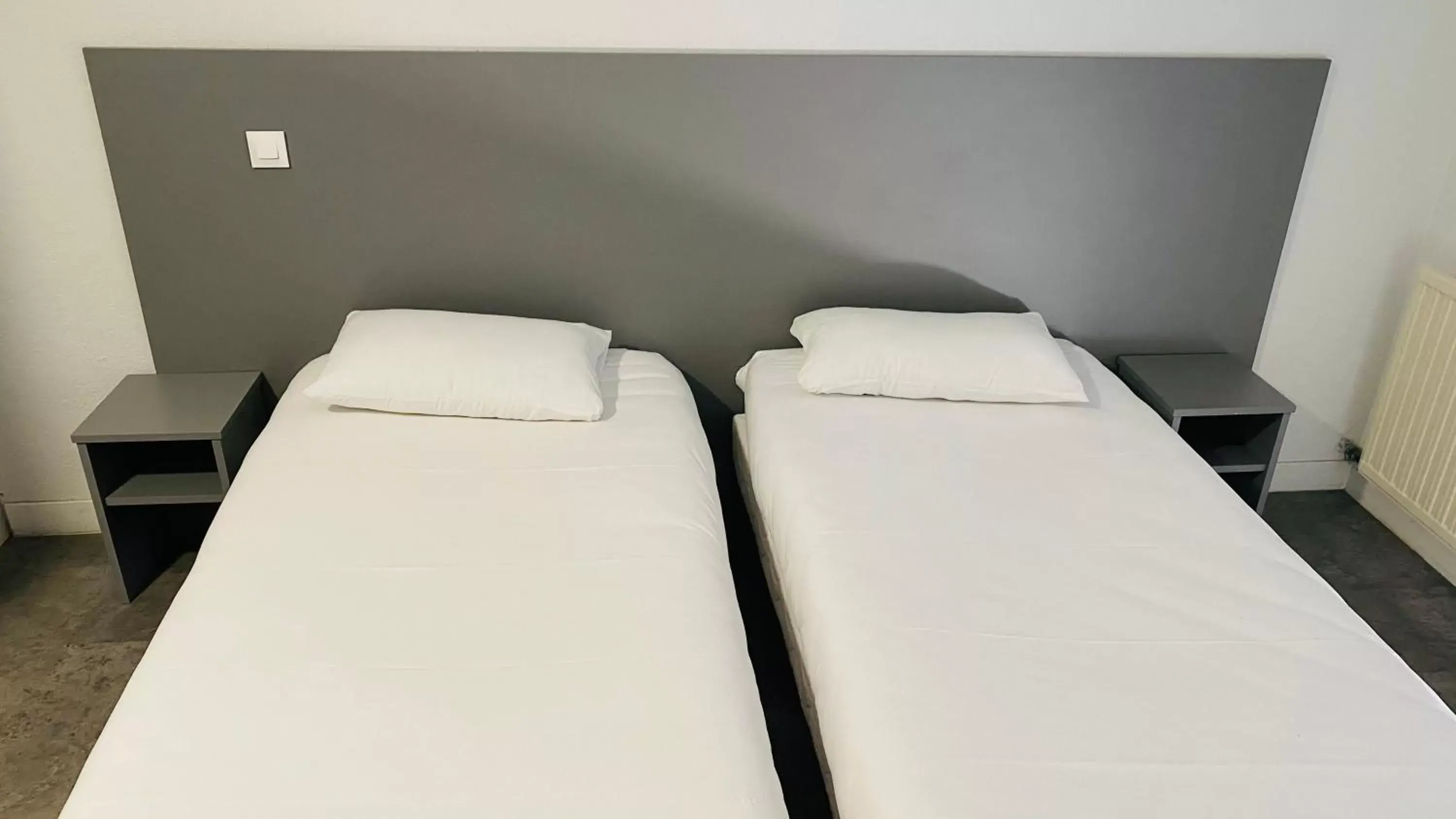 Classic Twin Room in Hotel Martinez Grenay Classic Twin Room in Hotel Martinez Grenay