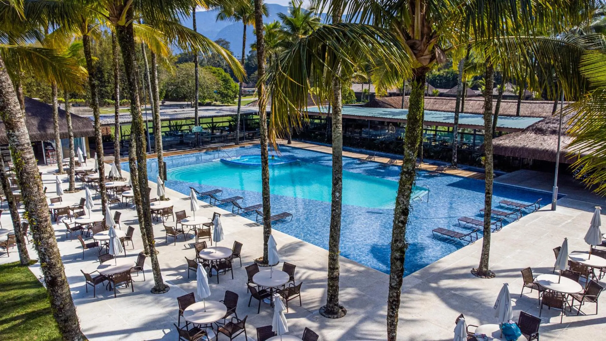 Swimming pool in Hotel Portobello Resort & Safari