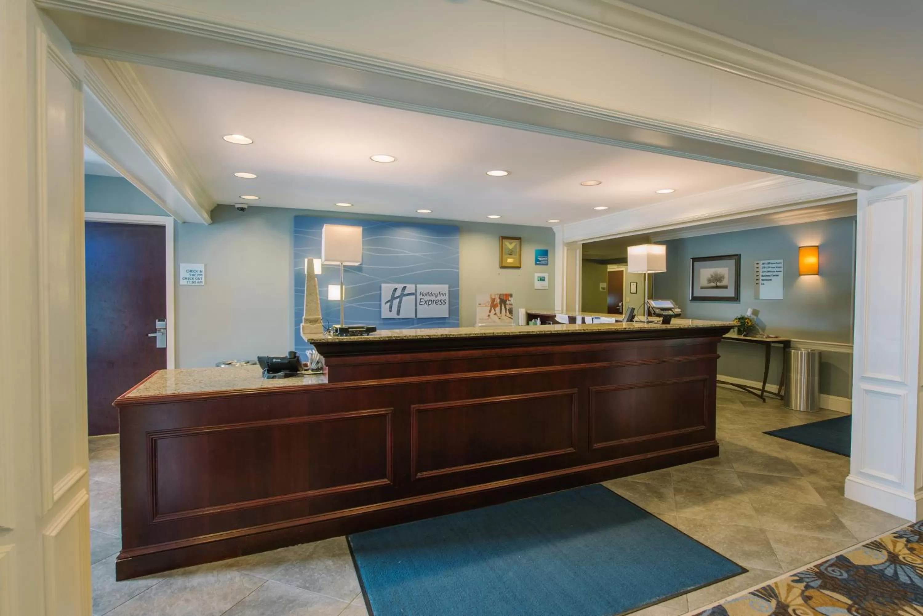 Lobby or reception in Holiday Inn Express and Suites Merrimack by IHG