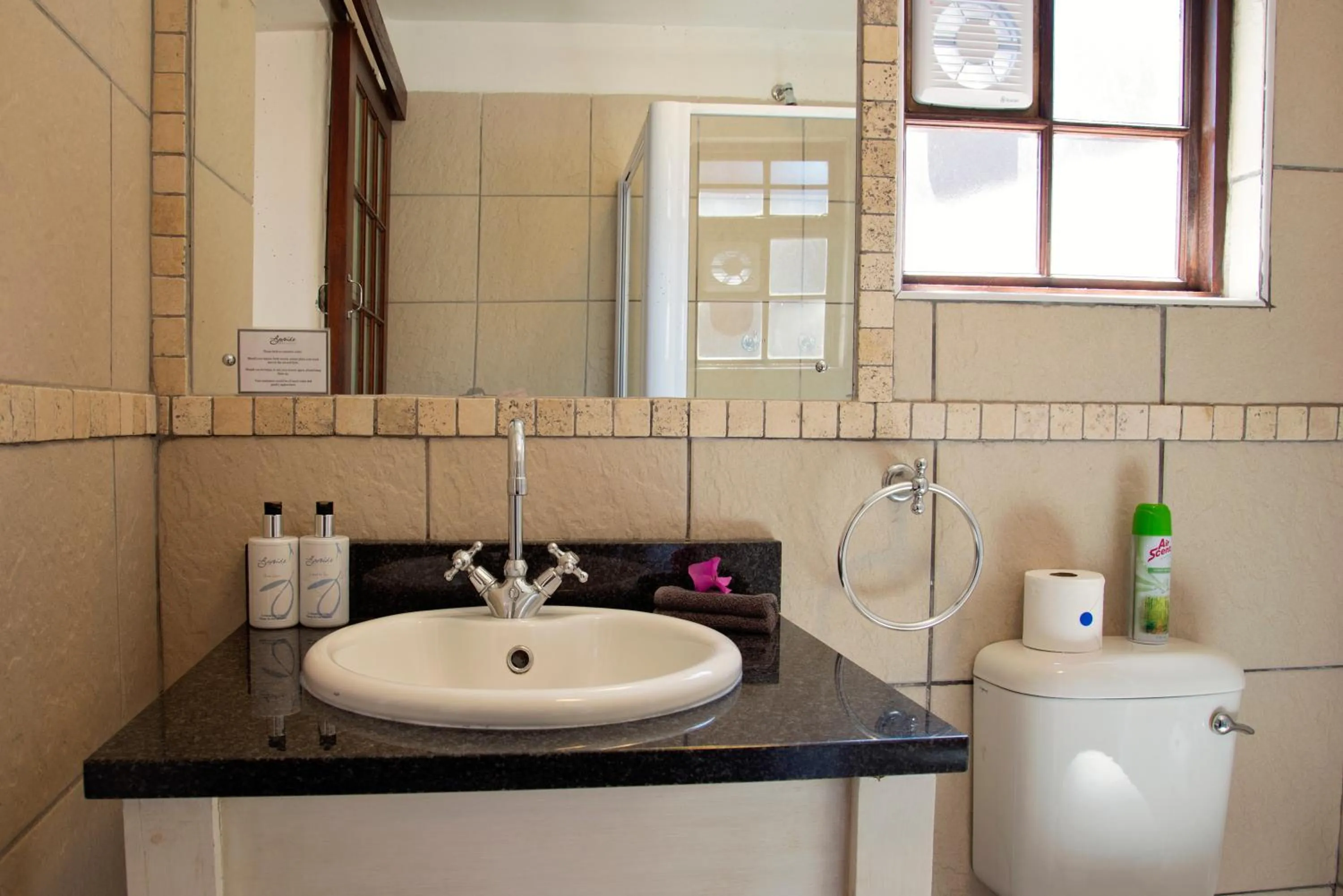 Bathroom in Bayside Guesthouse