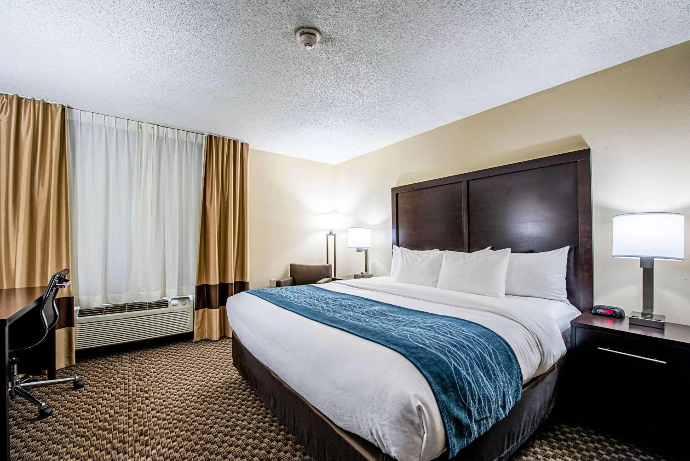 Photo of the whole room in Comfort Inn Matteson - Chicago