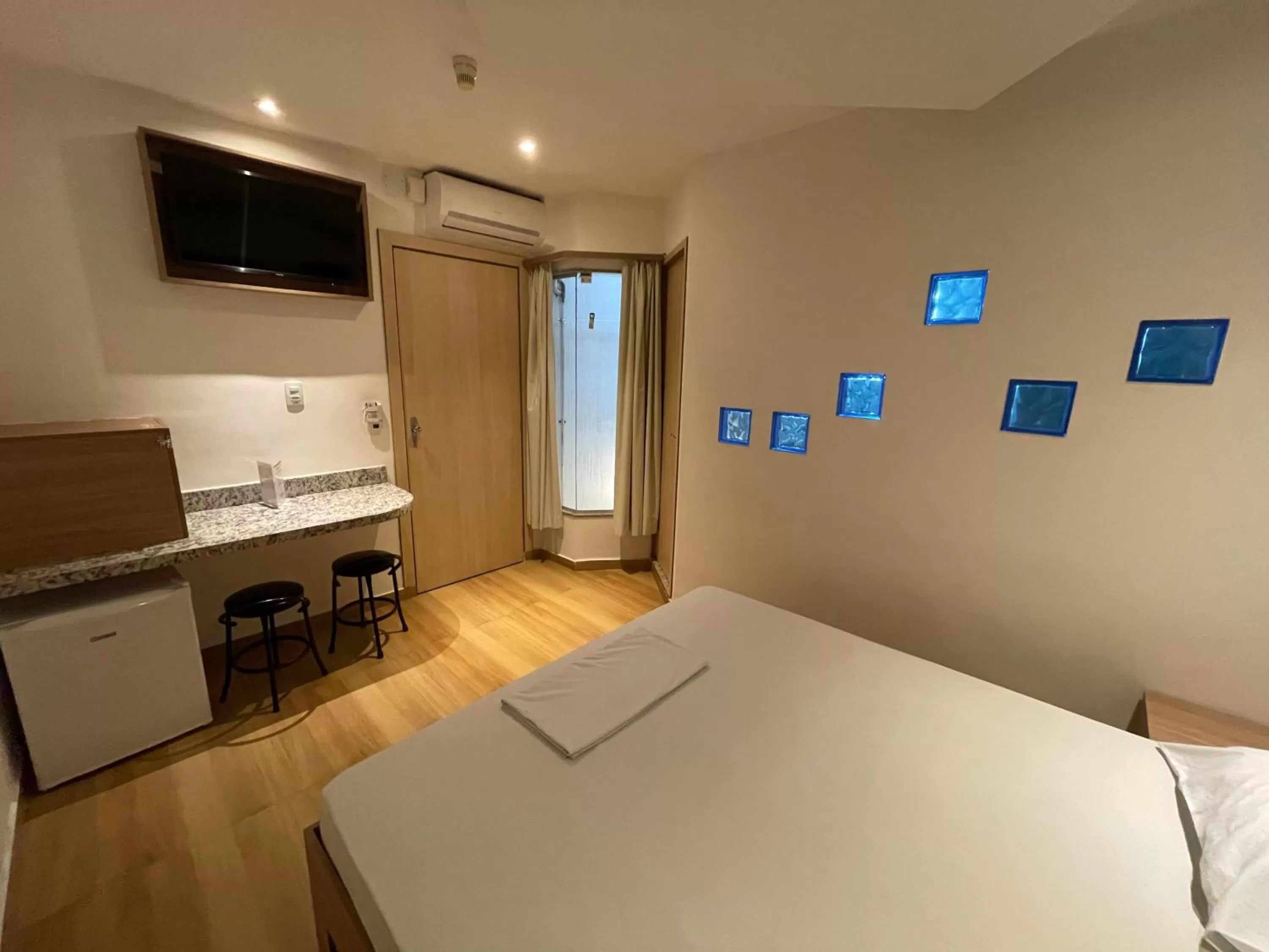 Photo of the whole room, TV/Entertainment Center in Hotel Estrela da Agua Fria