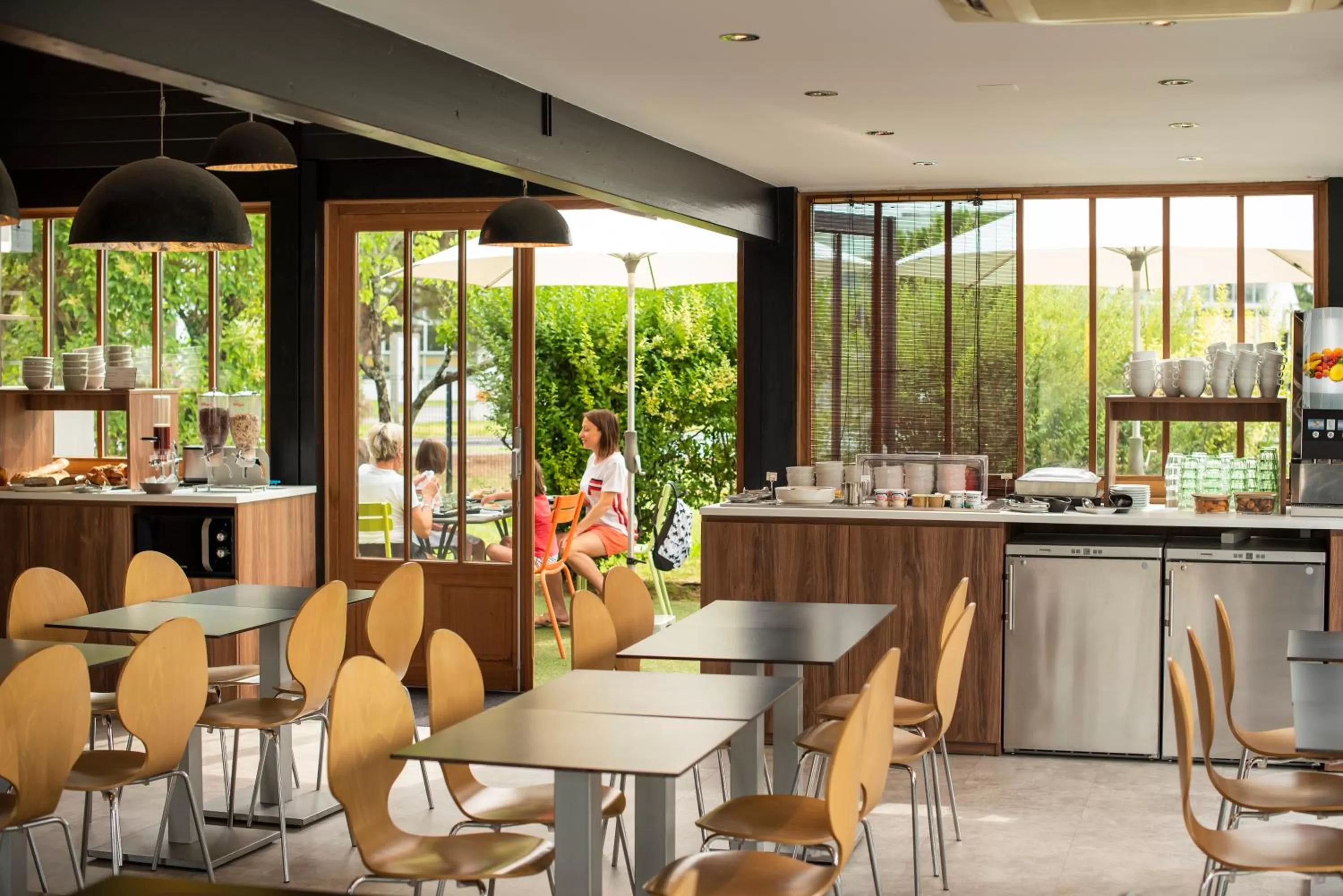 Breakfast in The Originals Access Hôtel Bordeaux Aéroport