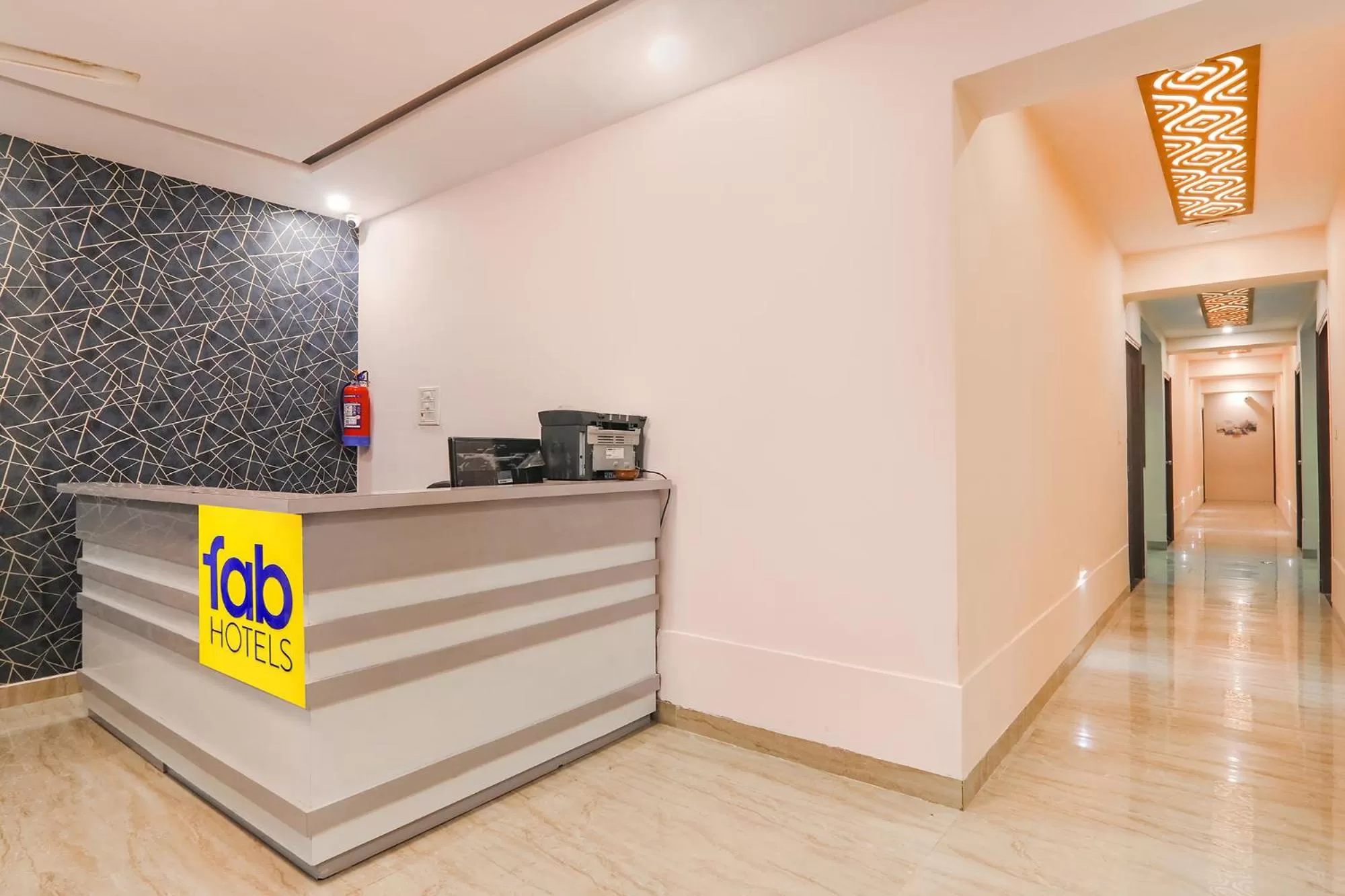 Lobby or reception, Lobby/Reception in FabHotel Silver Stone Inn