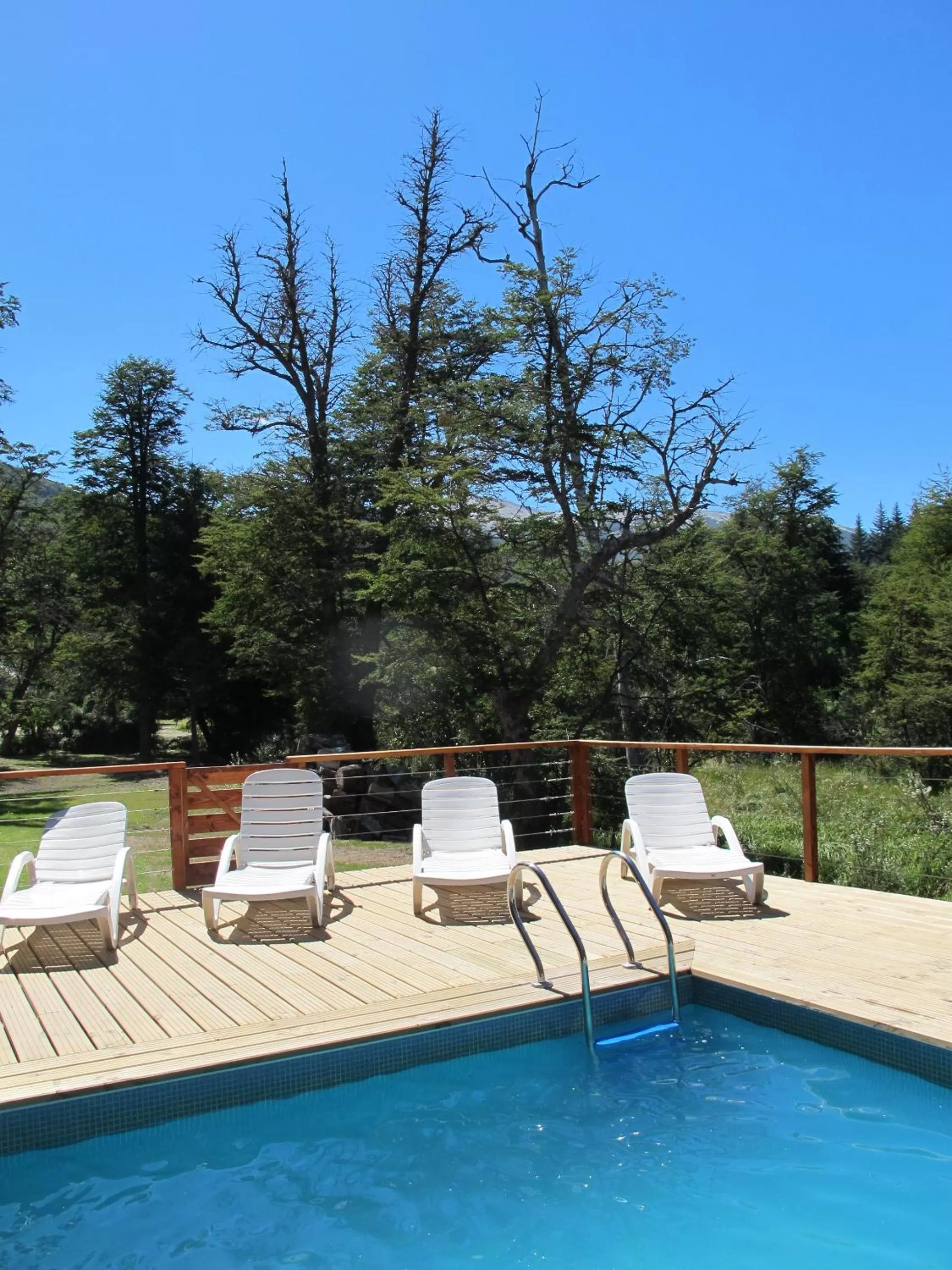 Swimming pool in Arbolar, Casas de Montaña- Piscina climatizada