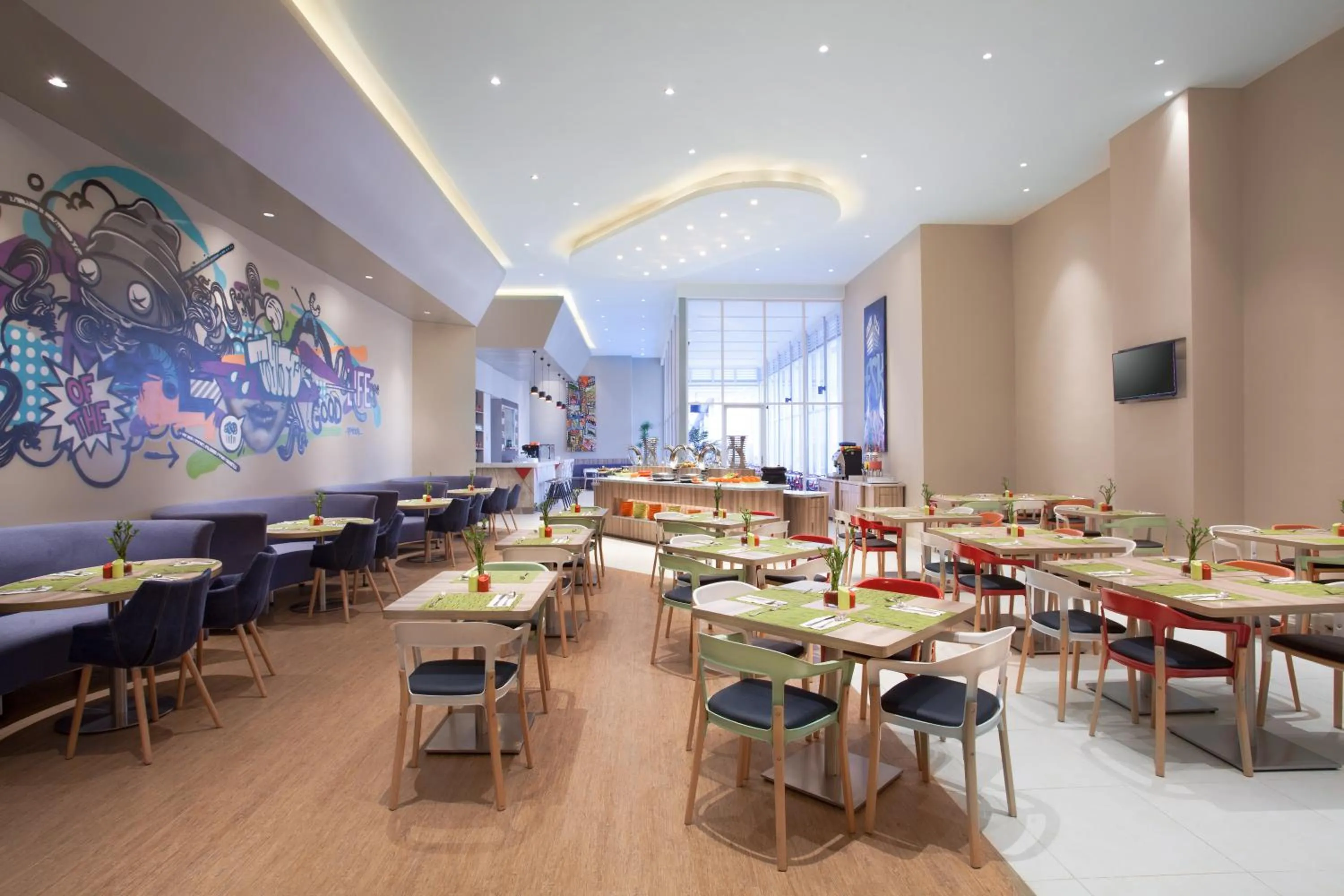 Restaurant/places to eat in Ibis Styles Jakarta Mangga Dua Square