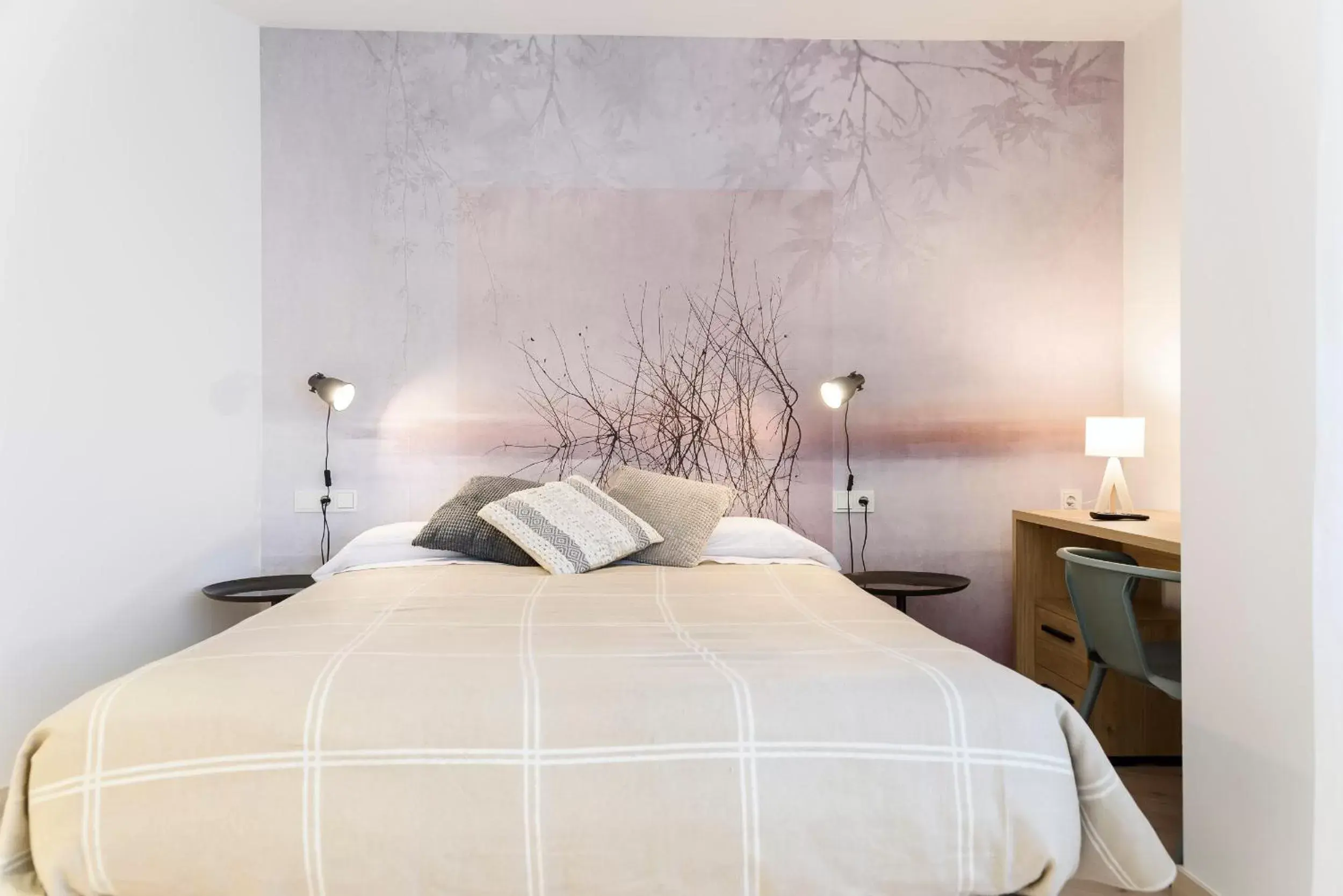 Bedroom, Bed in APARTHOTEL SALBURUA Bedroom, Bed in APARTHOTEL SALBURUA