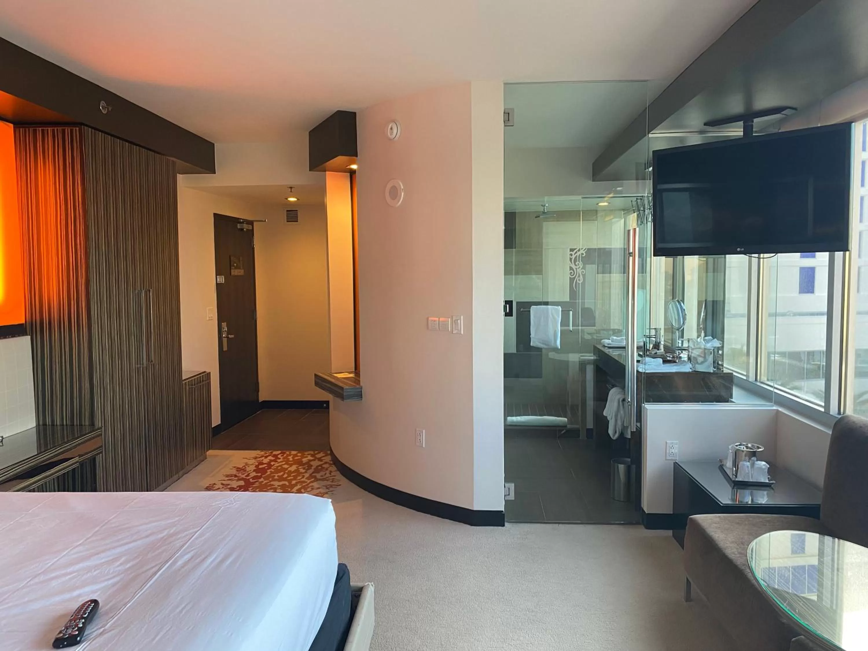 Bedroom, Bed in Hard Rock Hotel & Casino Biloxi