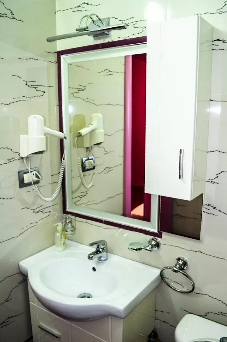 Standard Twin Room in Bora Hotel Standard Twin Room in Bora Hotel