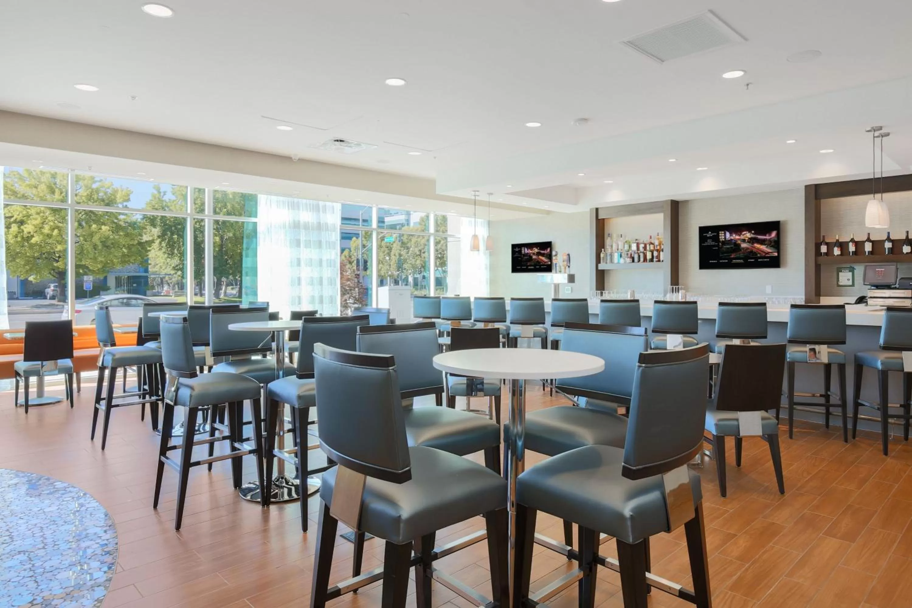 Lounge or bar in Residence Inn by Marriott San Jose Airport