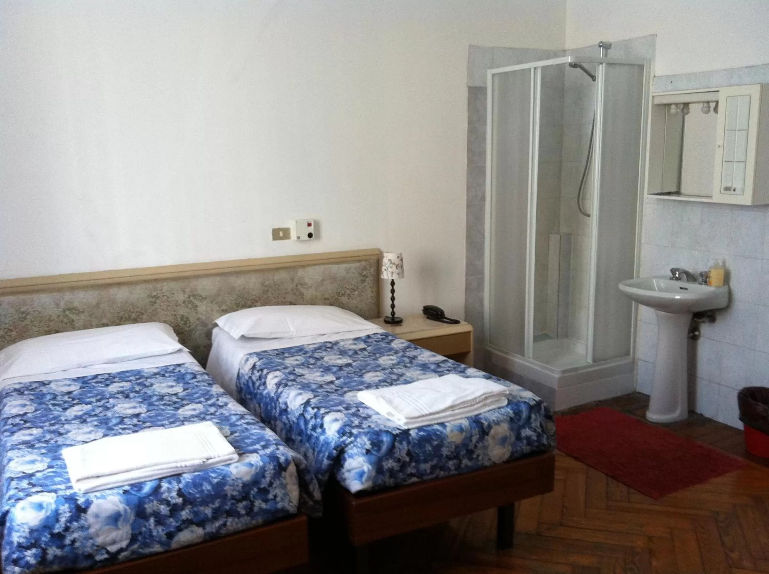 Photo of the whole room, Bed in Hotel Gambara