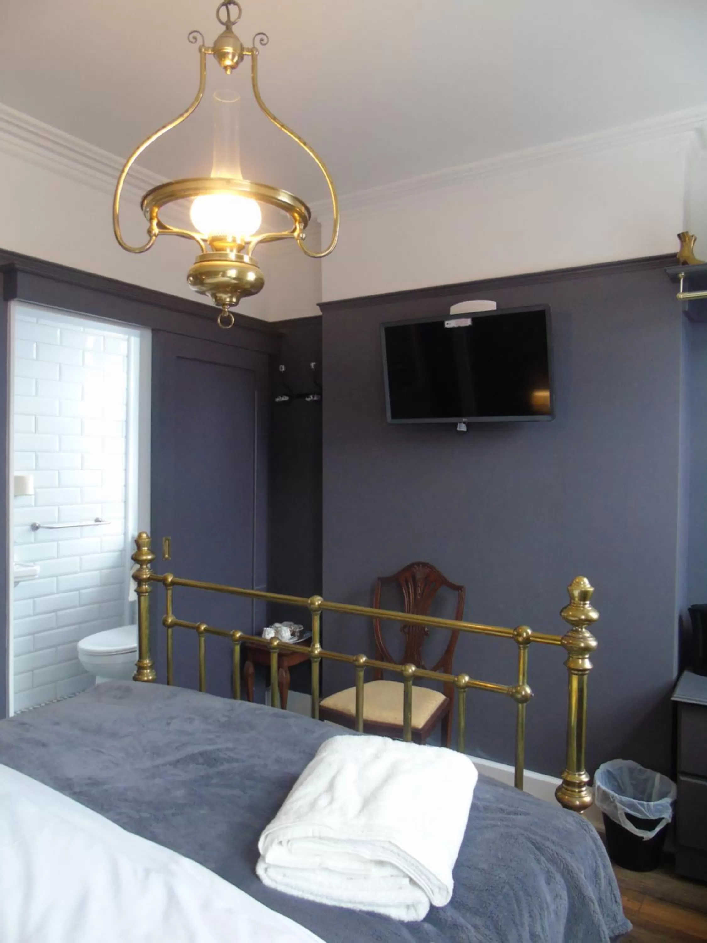 TV and multimedia, Bed in The Warren Belfast