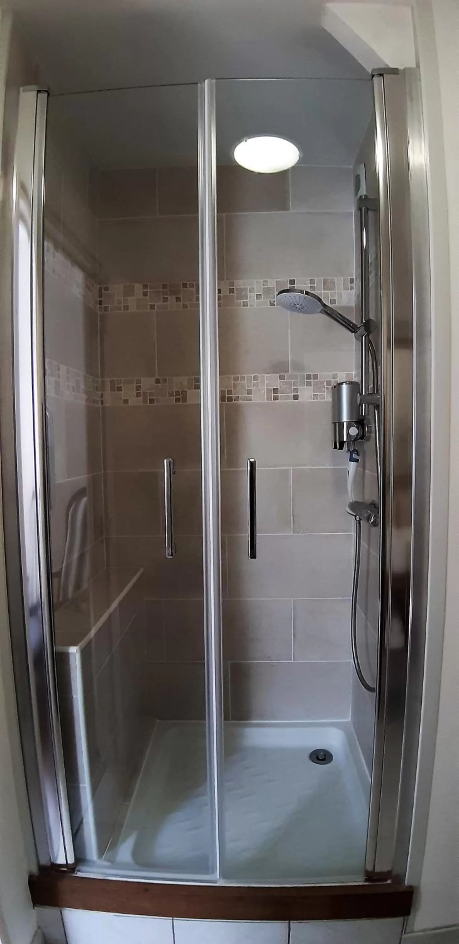 Bathroom in Aux Couleurs d'Esteil