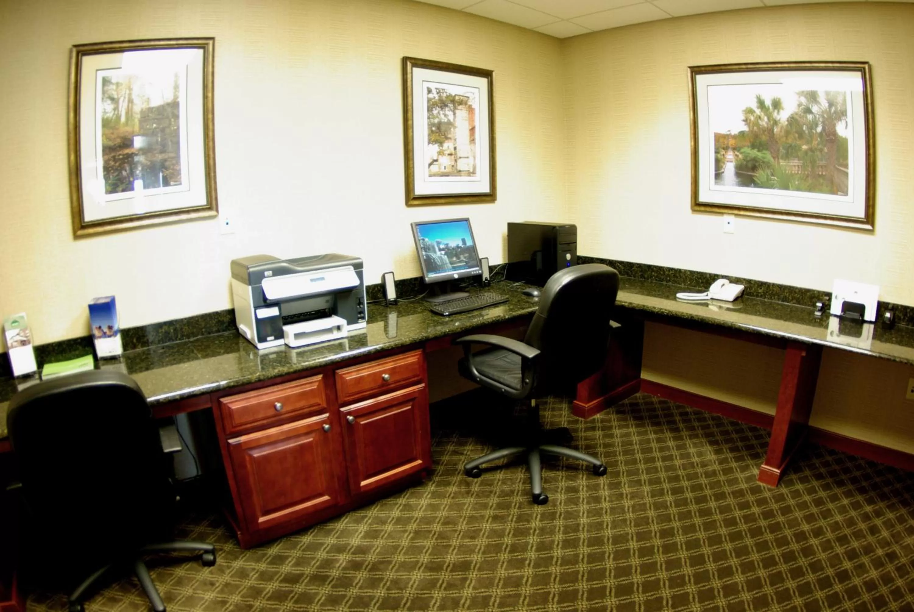 Business facilities in Lexington Expo Hotel by IHG