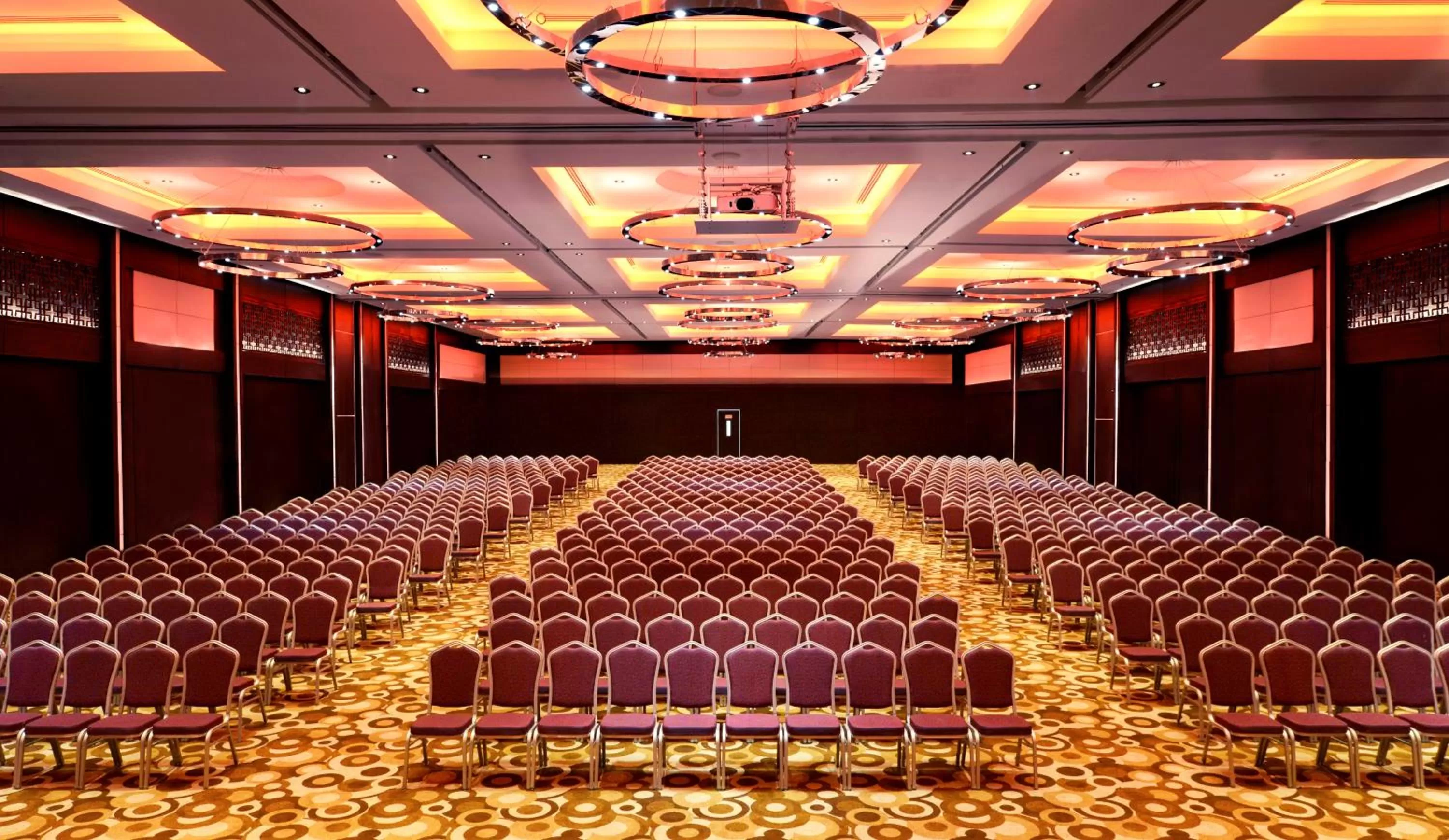 Business facilities in Radisson Blu Chattogram Bay View